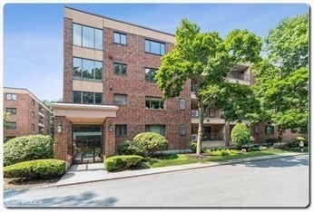 9 Ledgewood Way Unit 29, Peabody, MA 01960
