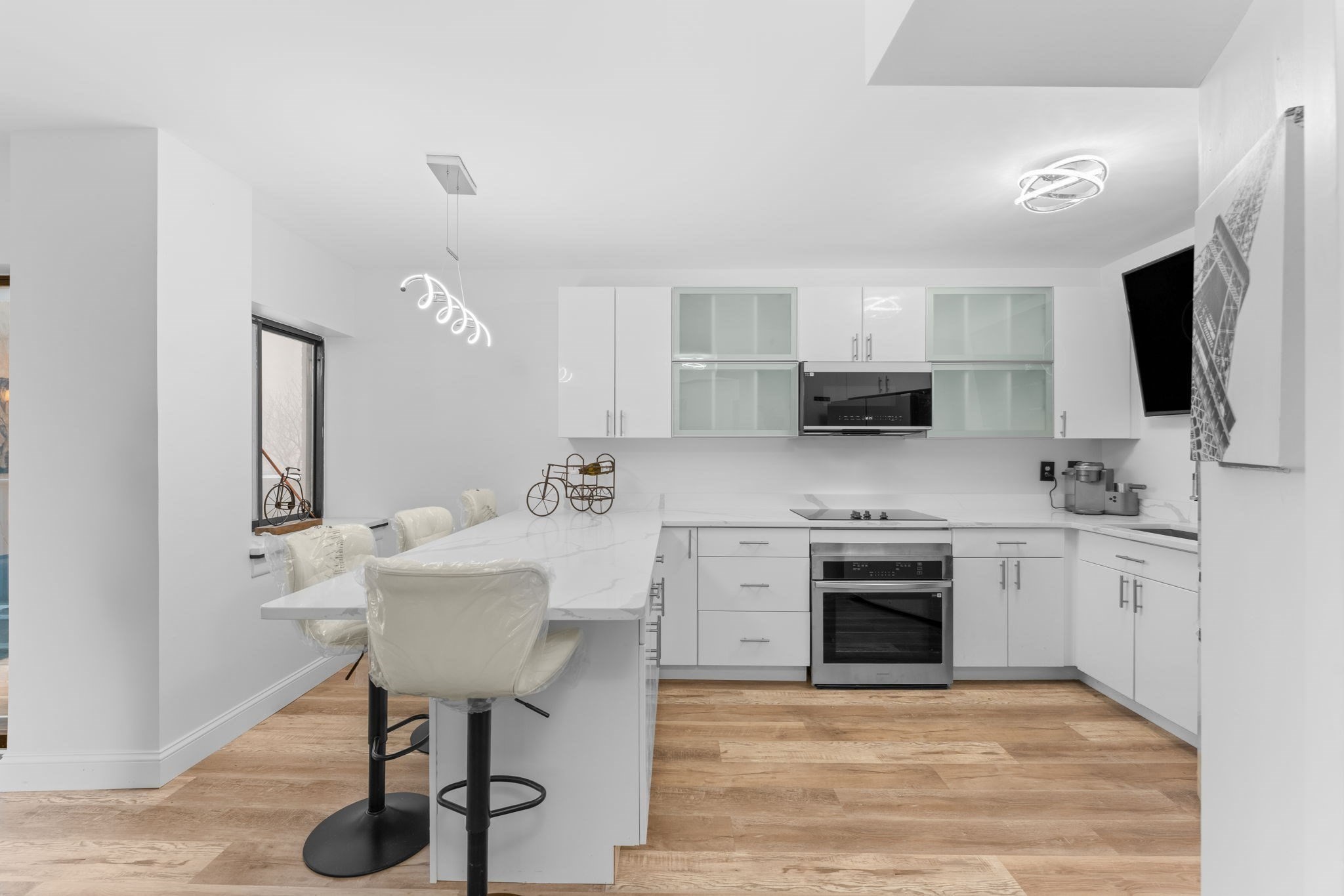 300 Lynn Shore Dr Unit 210, Lynn, MA 01902