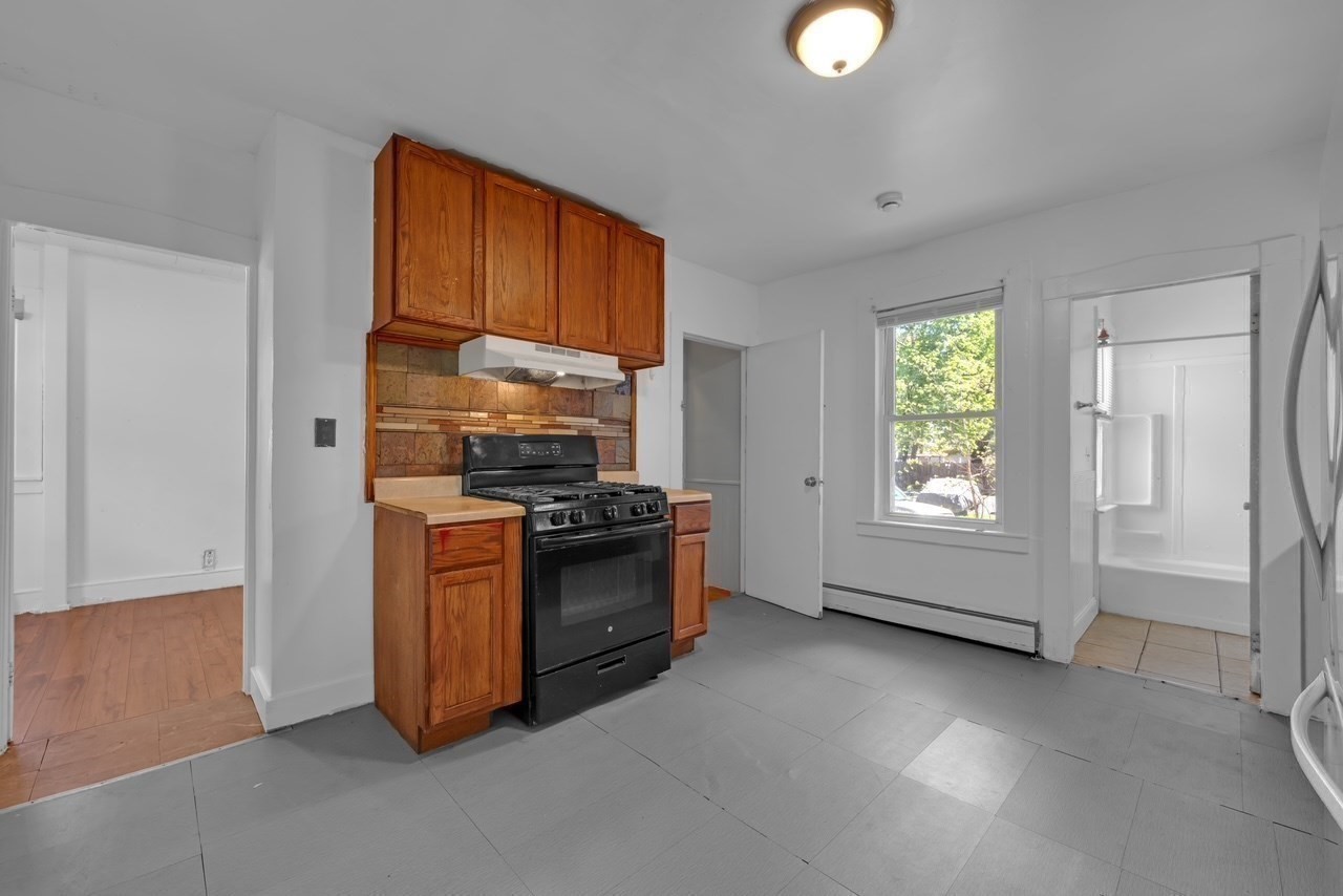 88 Tyler St, Springfield, MA 01109 - Image 12