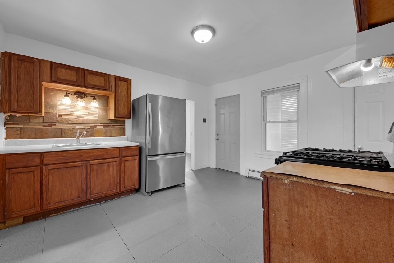 88 Tyler St, Springfield, MA 01109 - Image 13