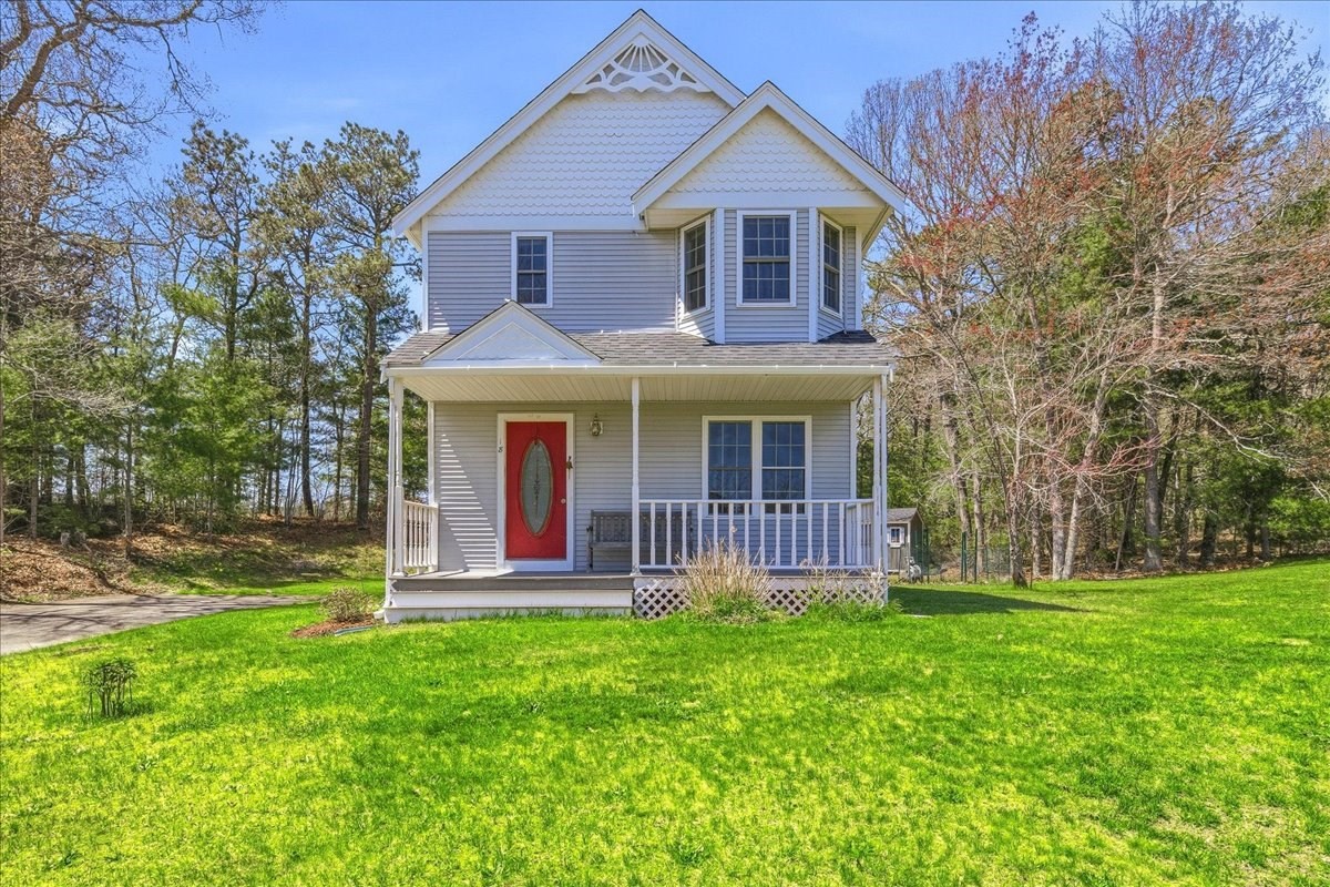 18 White Violet Ln, Plymouth, MA 02360
