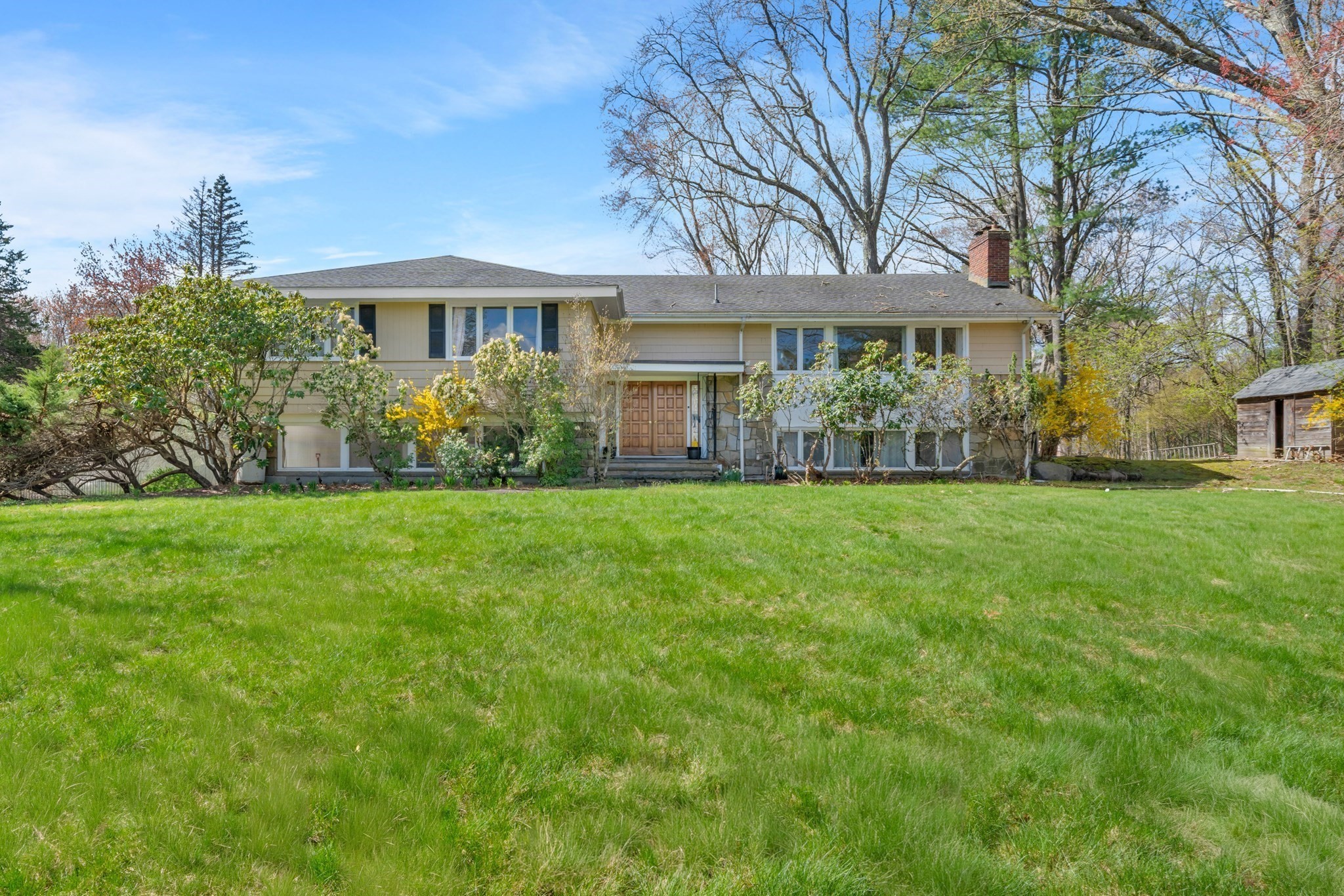 14 October Ln, Weston, MA 02493