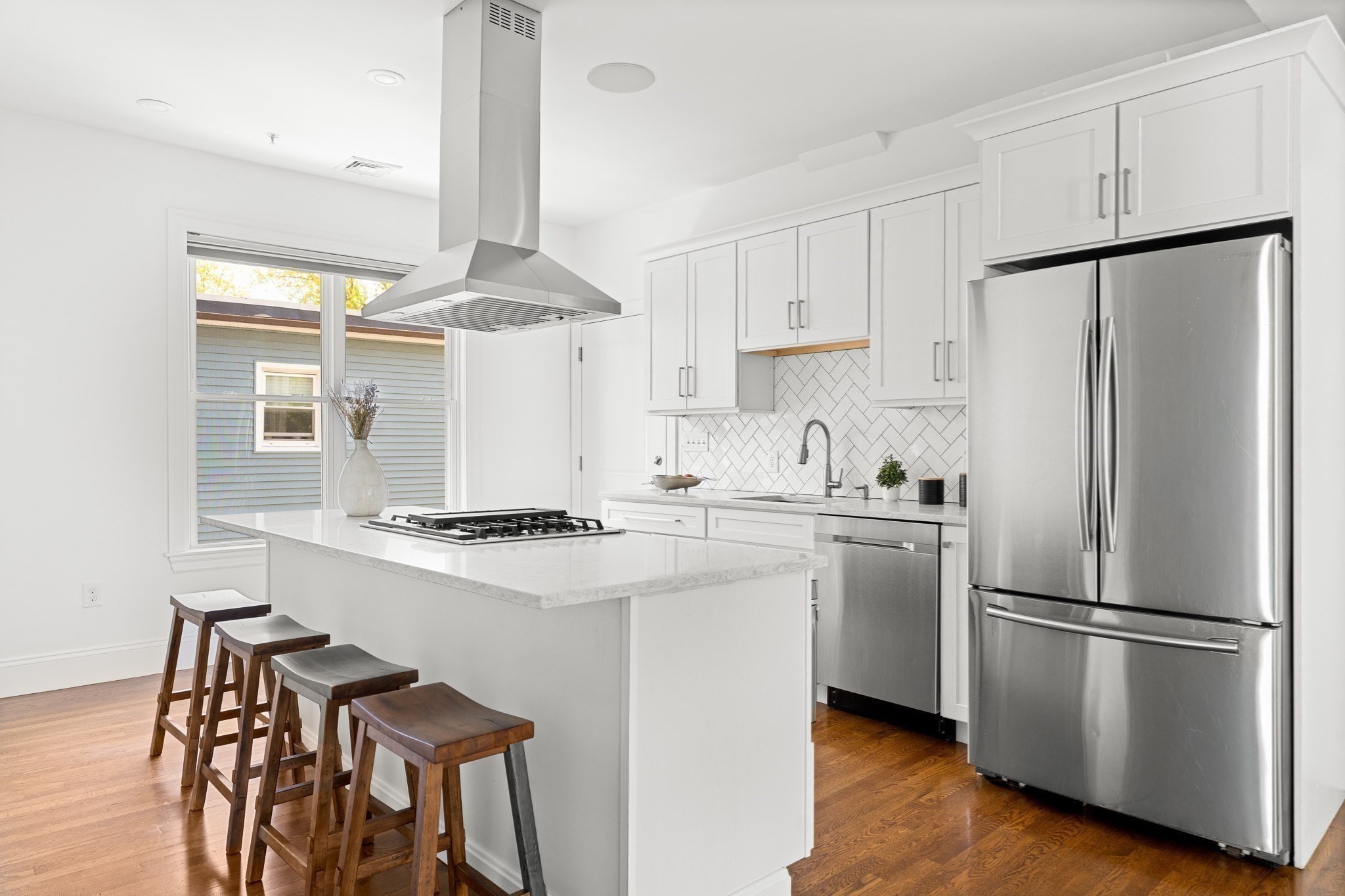 76 Flint St Unit 2, Somerville, MA 02145