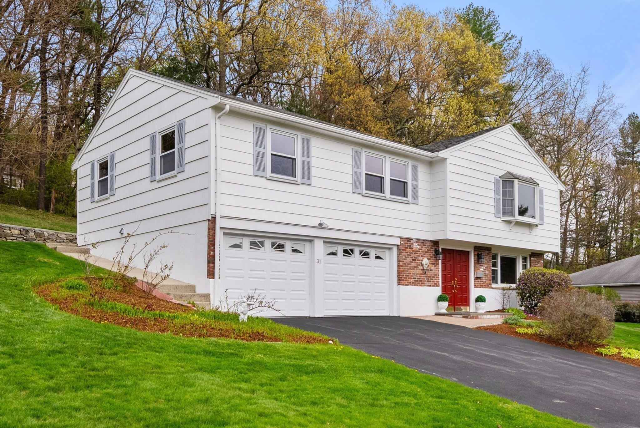 31 Lanewood Ave, Framingham, MA 01701