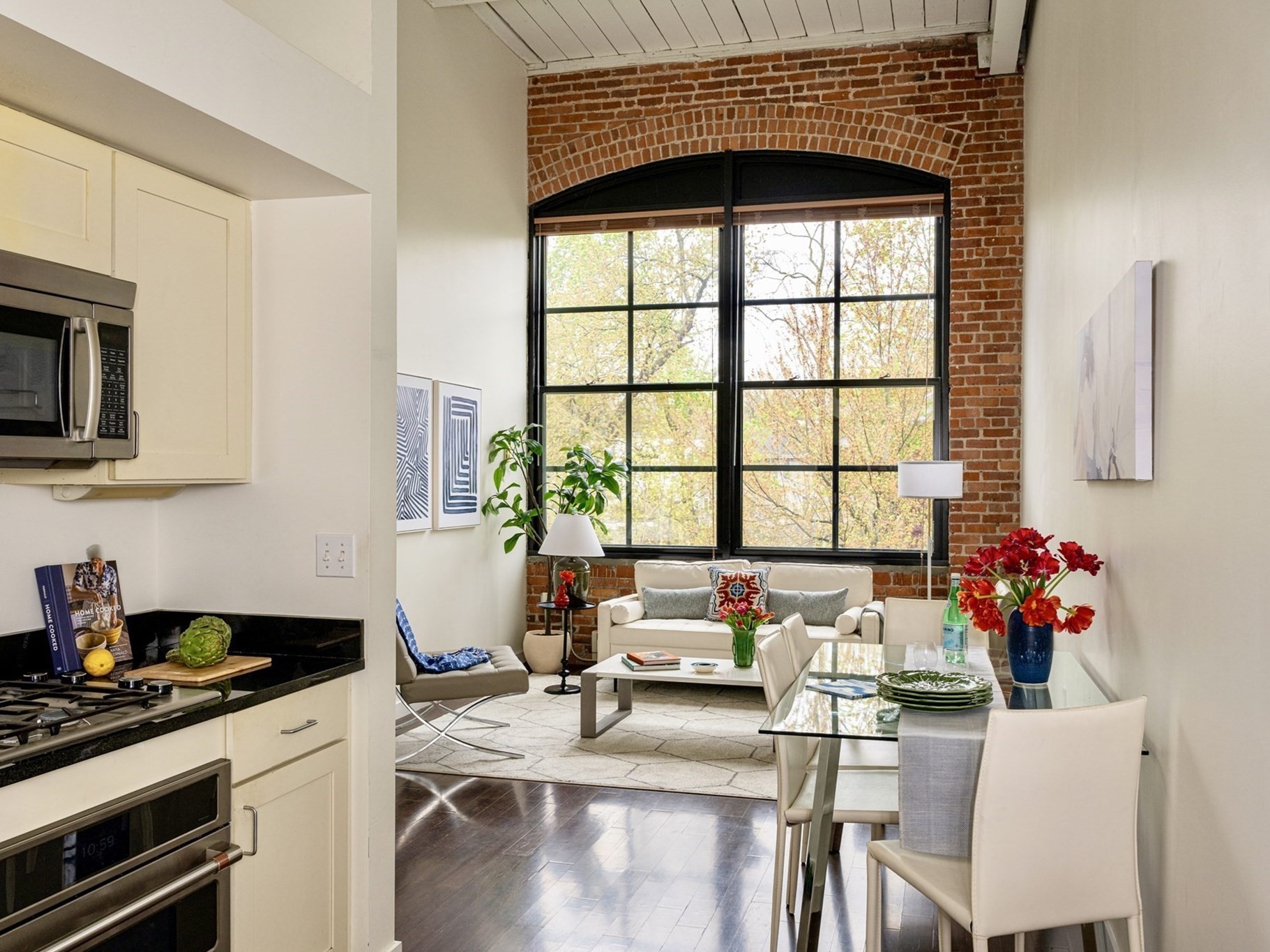 1 Aberdeen Way Unit 221, Cambridge, MA 02138