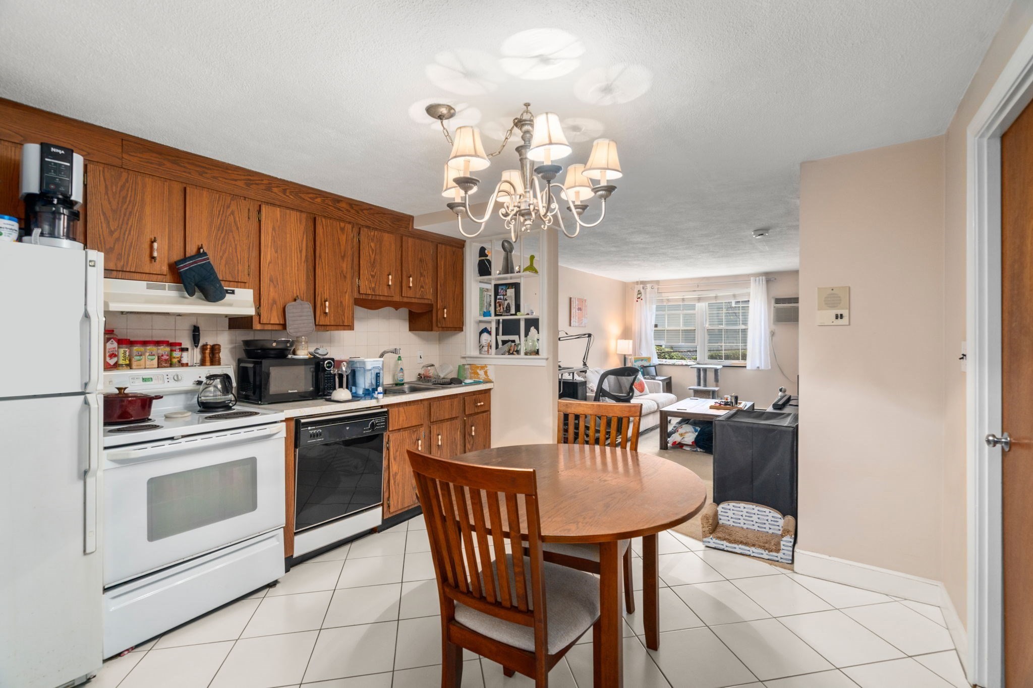 99 Pleasant St Unit A4, Watertown, MA 02472