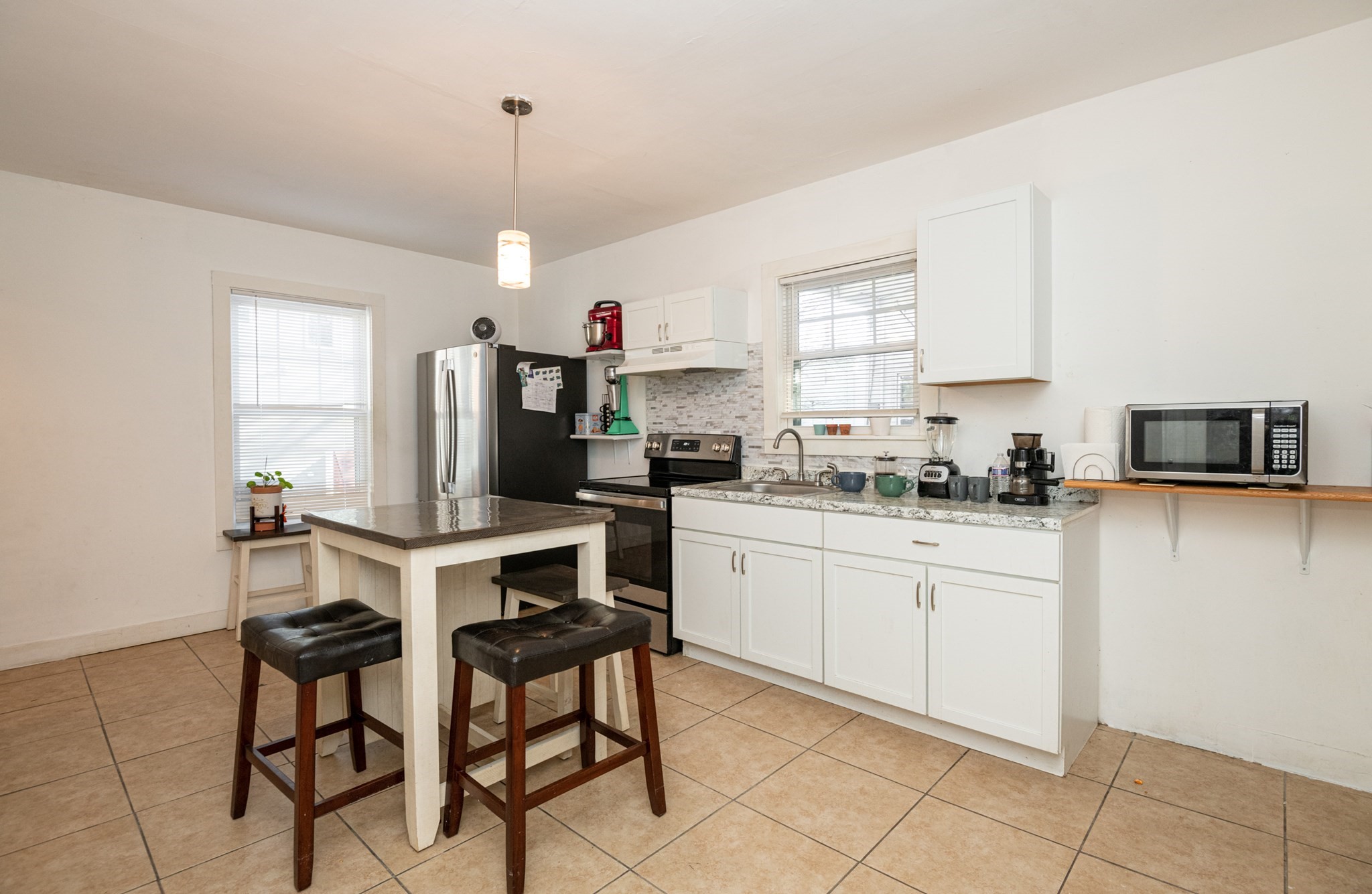 19 Huss Ct, Lynn, MA 01905