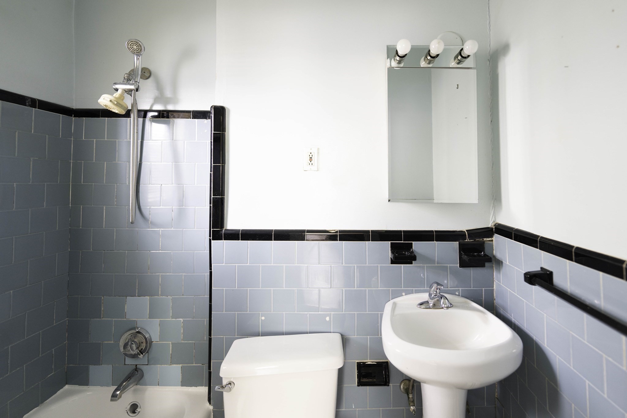 173 Shirley St Unit 2, Winthrop, MA 02152 - Image 17