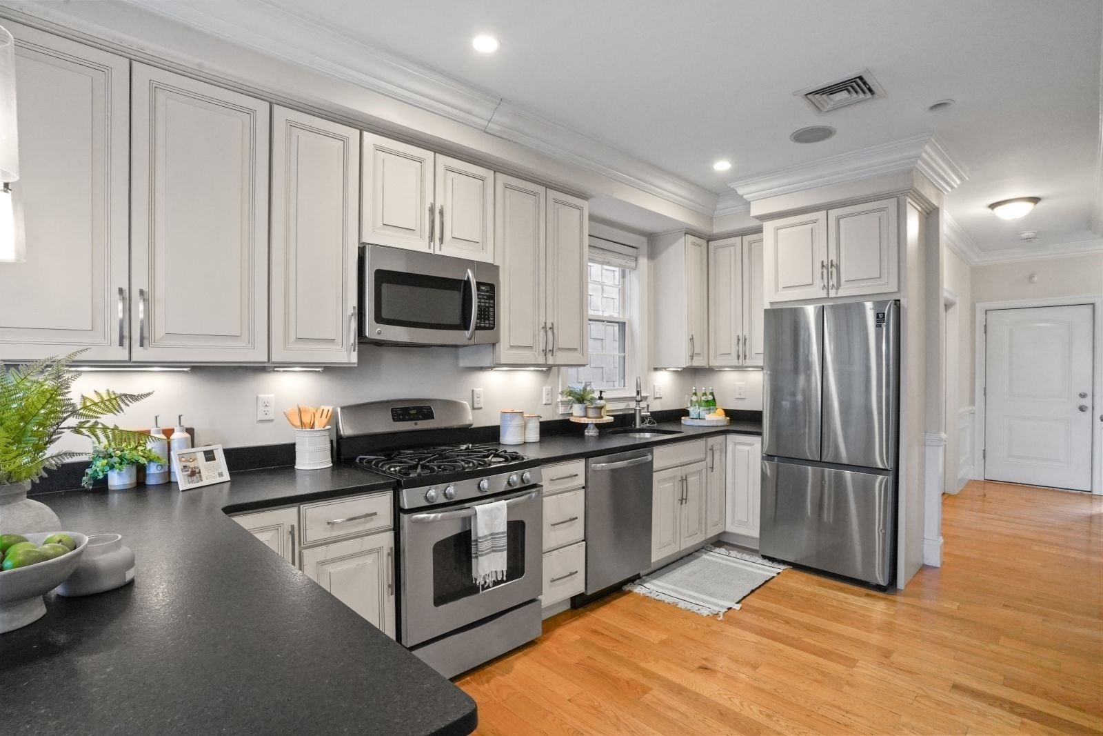 192 West Sixth Street Unit 2, South Boston, Boston, MA 02127 - Image 2
