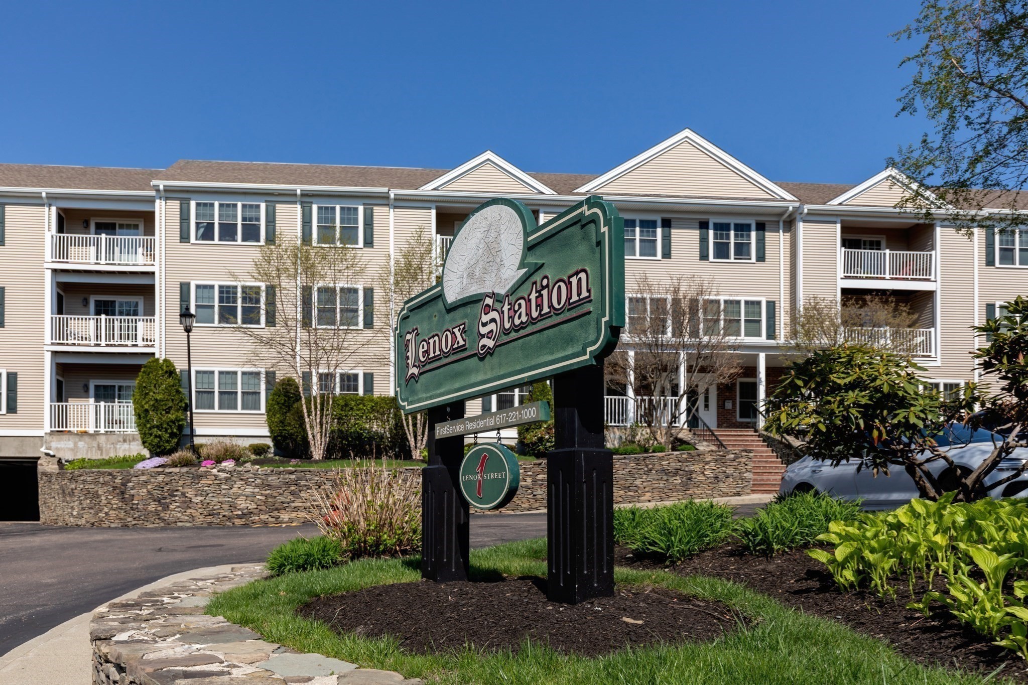  Lenox Street Unit 303, Norwood, MA 02062