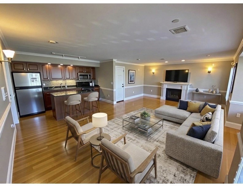 366 Dorchester Street Unit 4, South Boston, Boston, MA 02127
