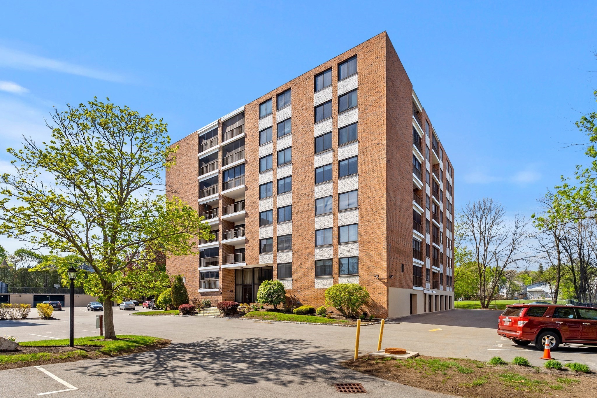 51 Melrose St Unit 2D, Melrose, MA 02176