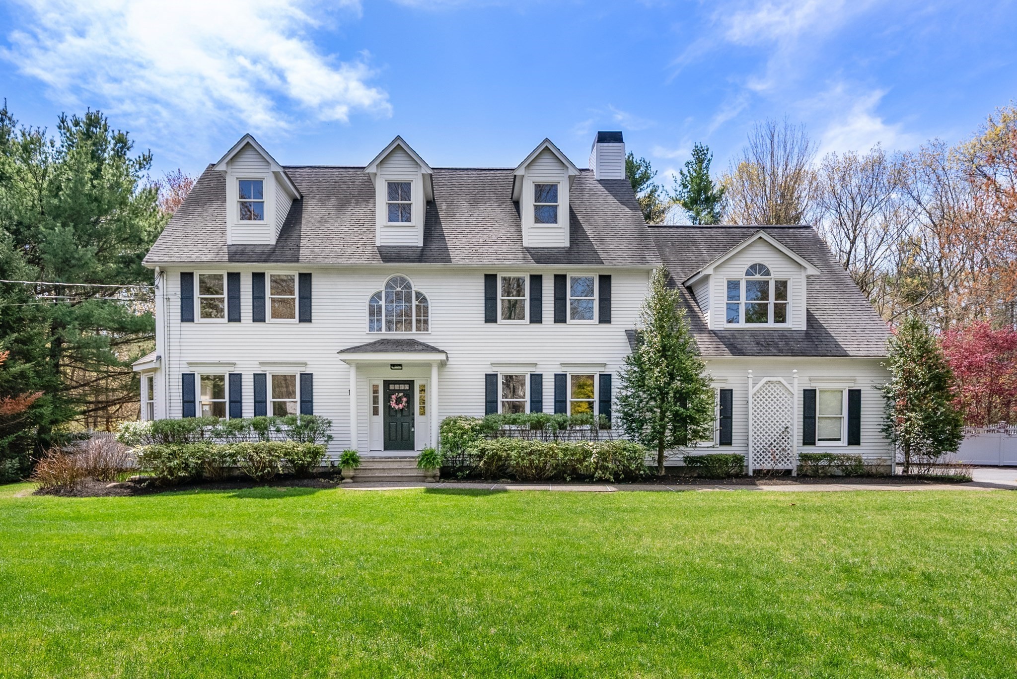 16 Foxhunt Trail, Walpole, MA 02181