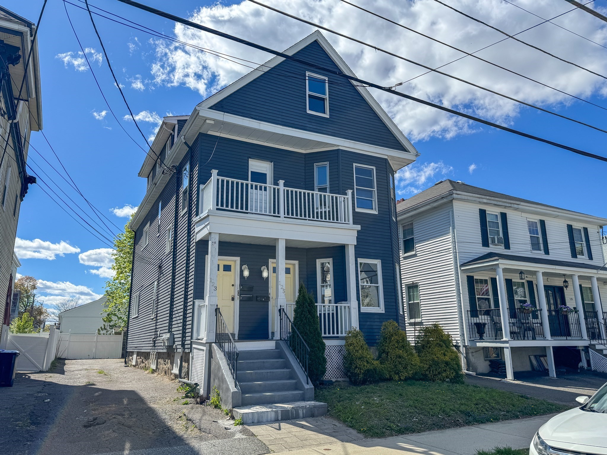 123 Laurel St, Malden, MA 02148