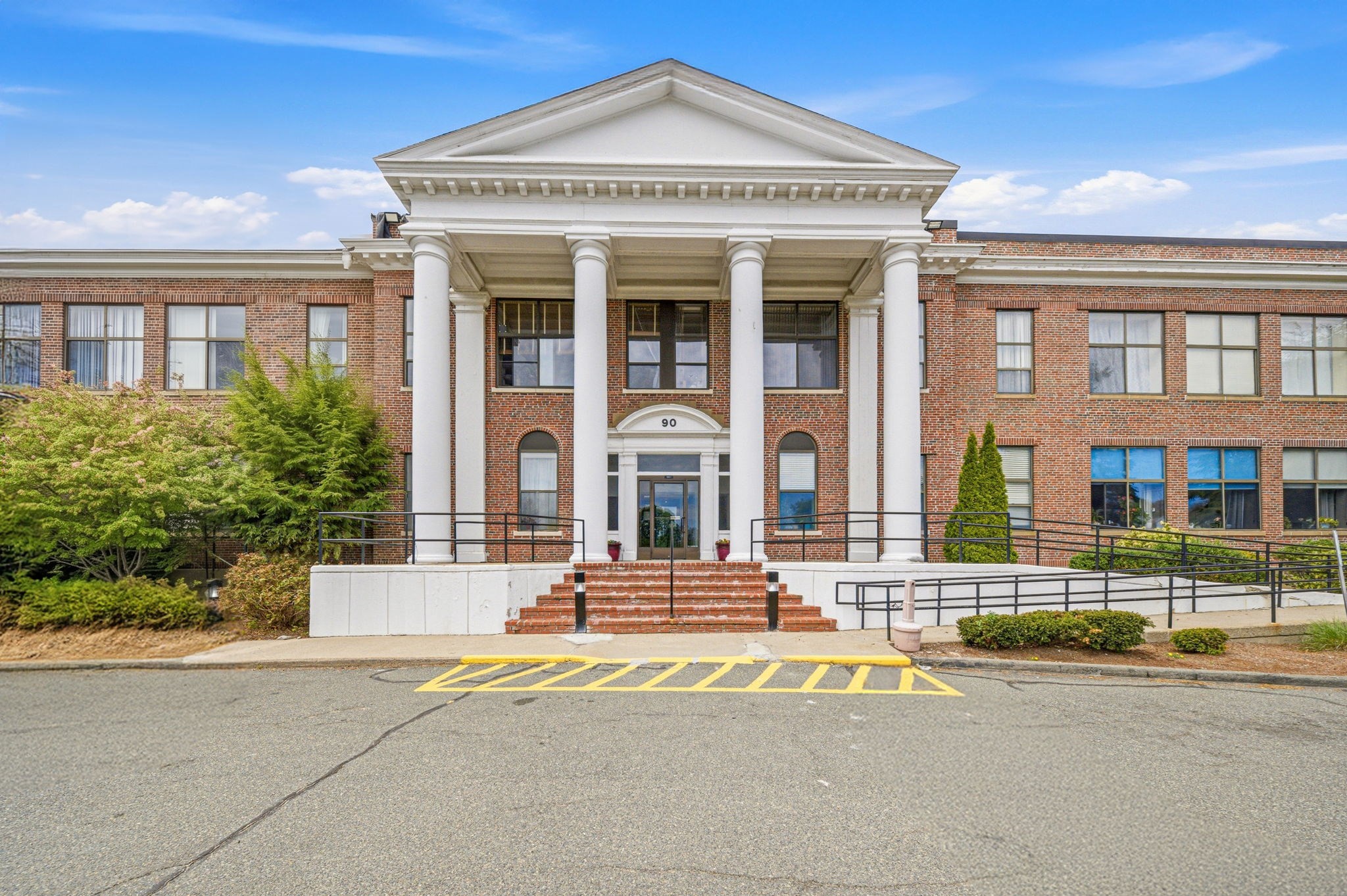 90 Sea Unit 107, Weymouth, MA 02191