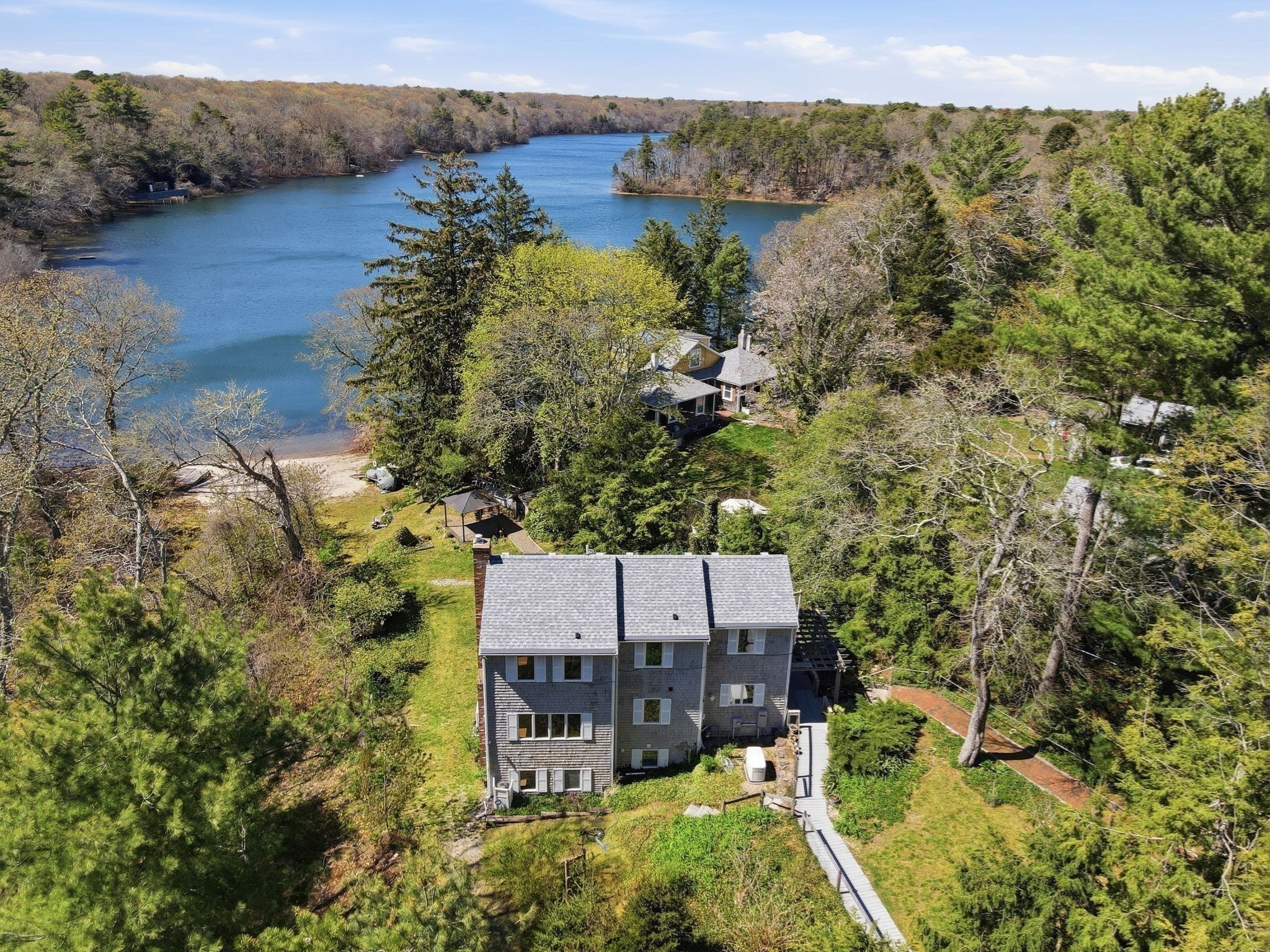 763 Santuit Newtown Rd, Barnstable, MA 02648