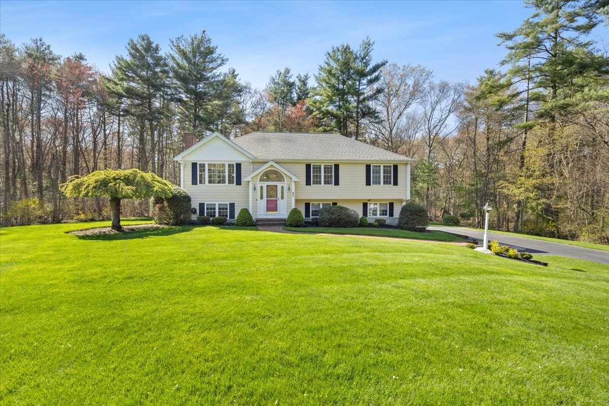 95 Eliab Latham Way, East Bridgewater, MA 02333