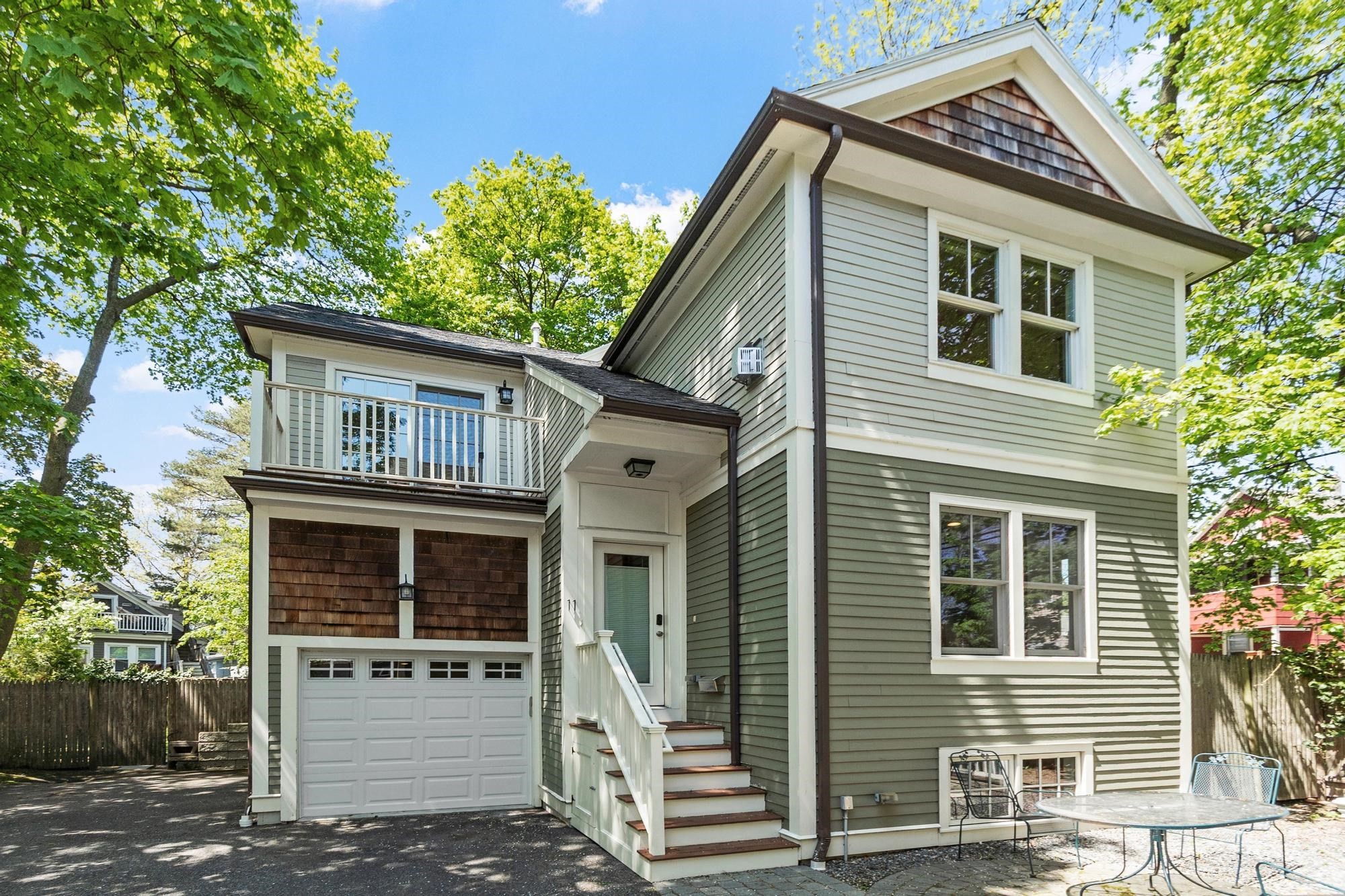 11 Brookford St, Cambridge, MA 02140