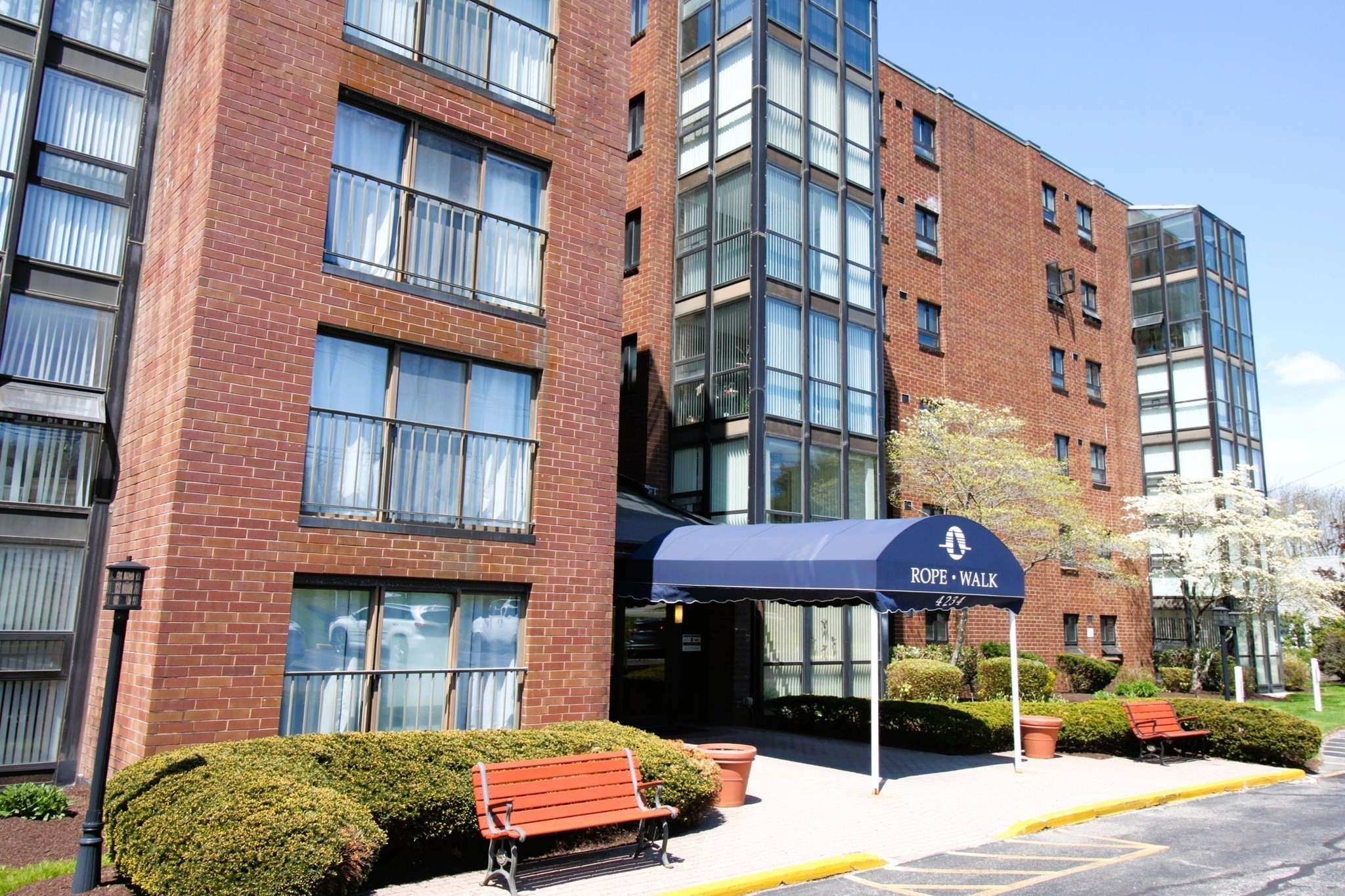 4234 North Main St Unit 208, Fall River, MA 02720