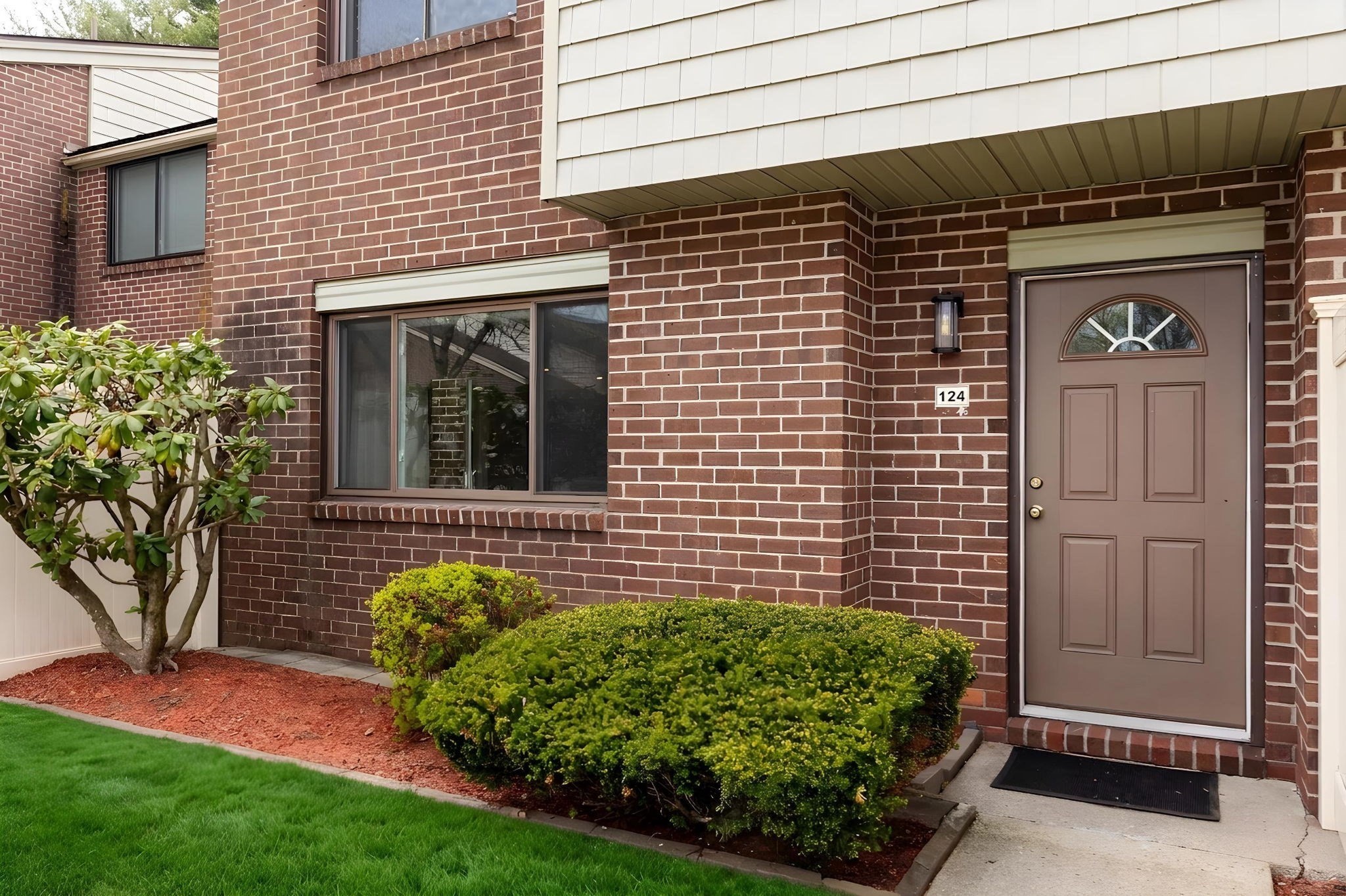 124 Greenbrook Ll Unit 124, Stoughton, MA 02072