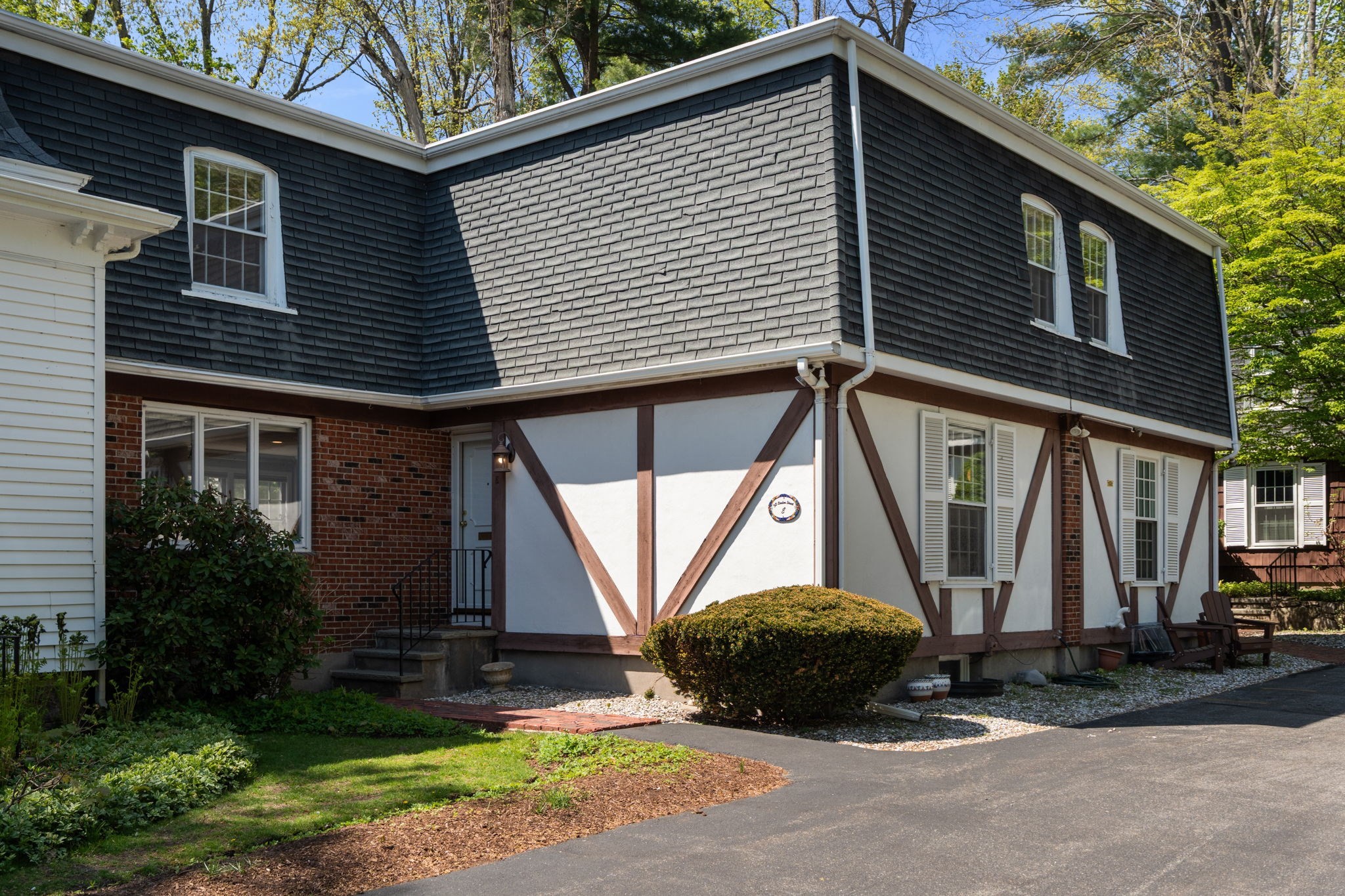 32 Linden St Unit 5, Wellesley, MA 02482