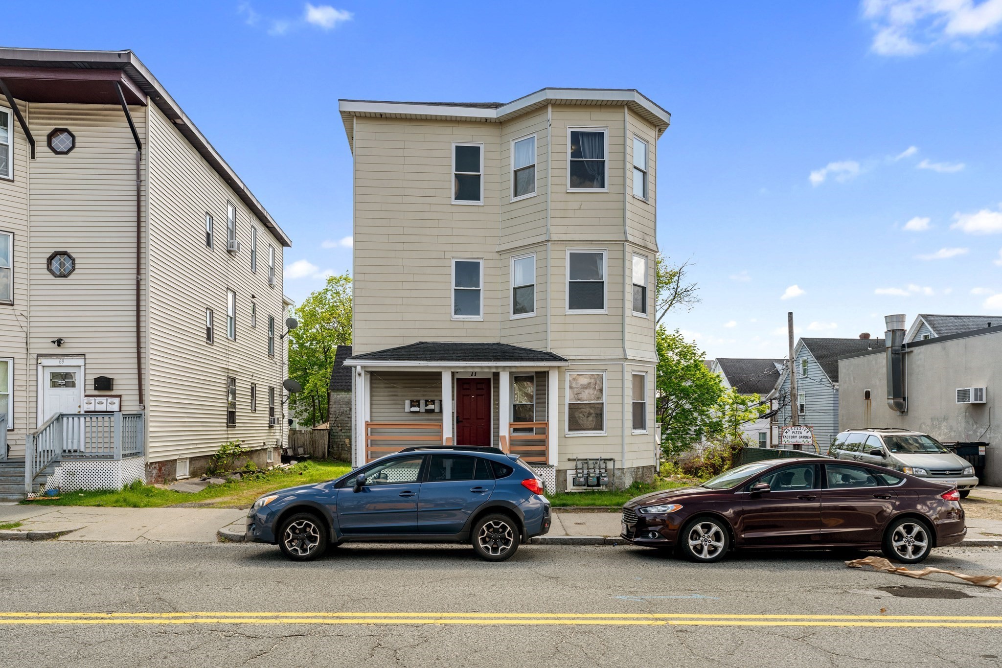 71 Maywood St, Worcester, MA 01603