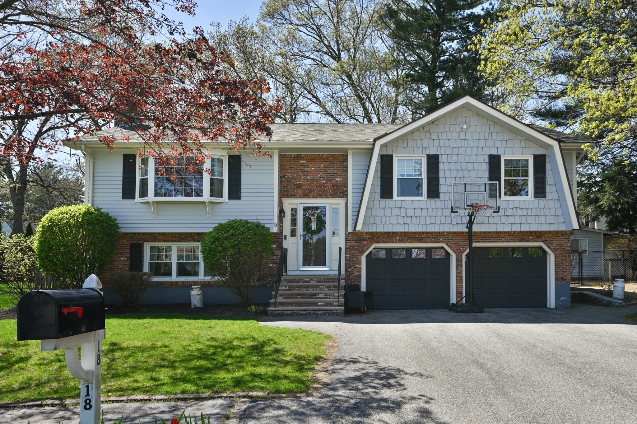 18 Aurele Cir, Reading, MA 01867