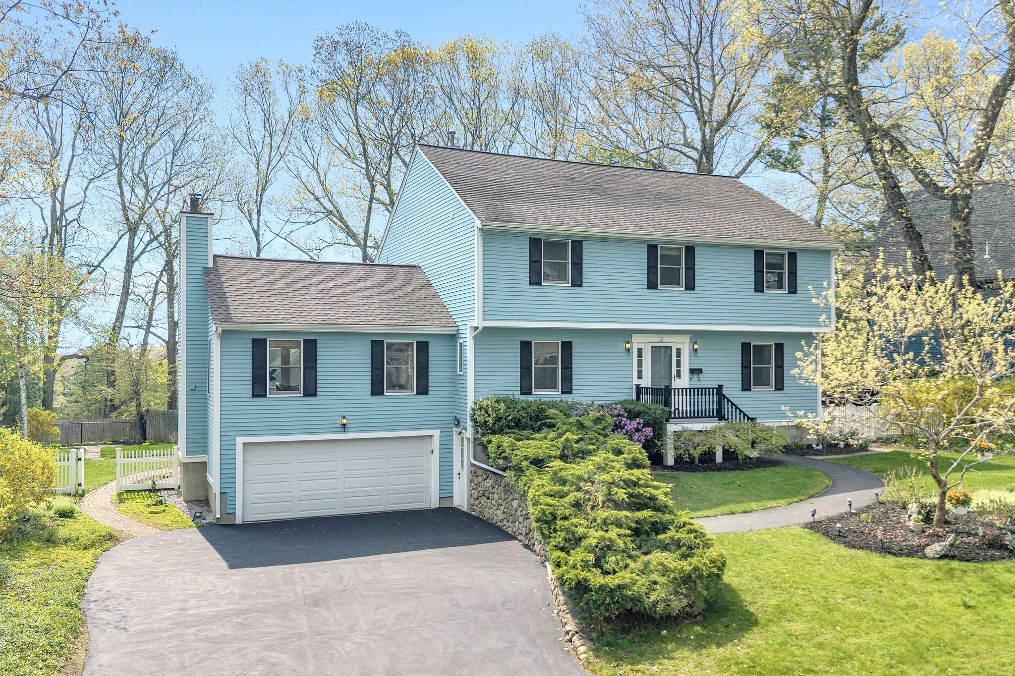 37 Woodcliffe Rd, Lexington, MA 02421