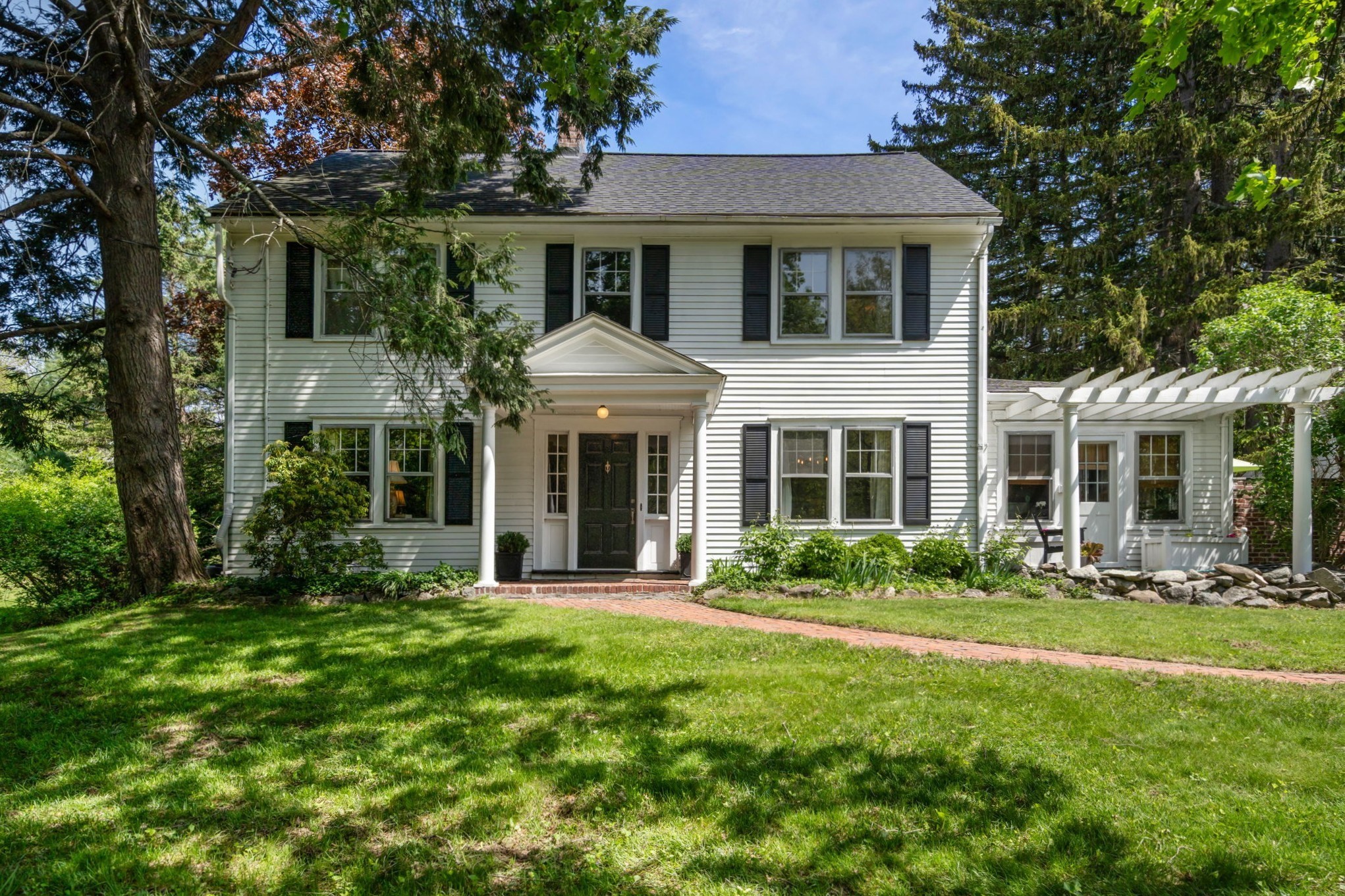 96 Hudson Rd, Sudbury, MA 01776