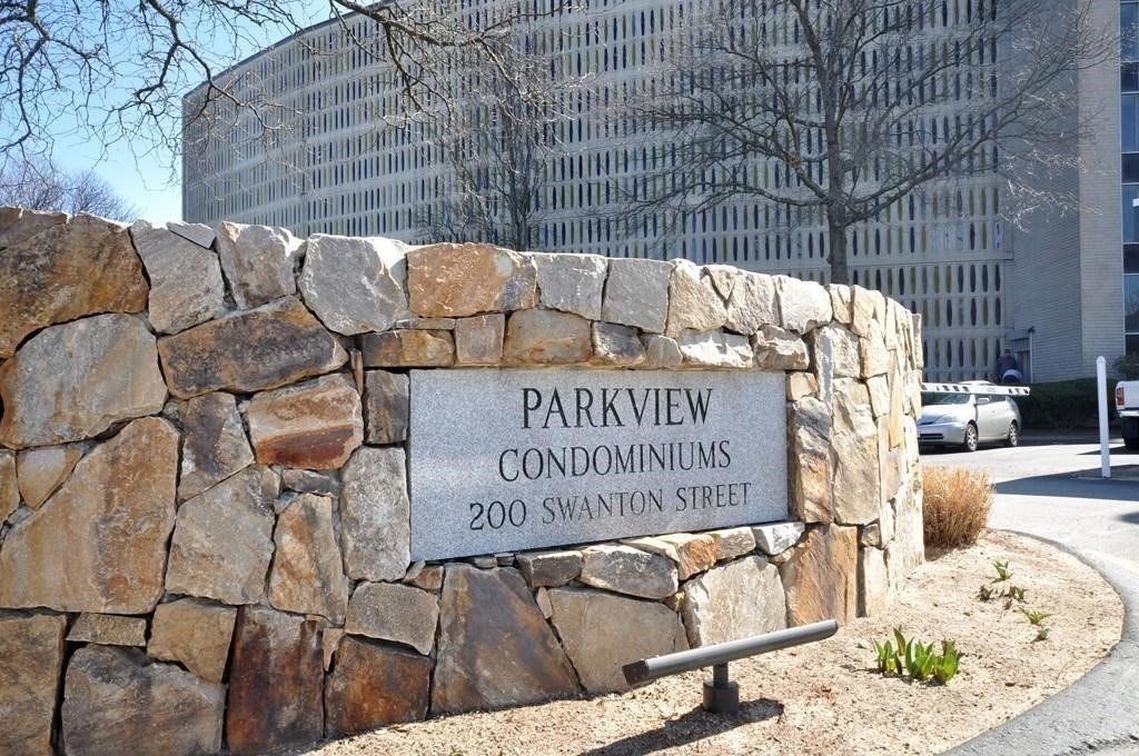 200 Swanton St Unit 318, Winchester, MA 01890