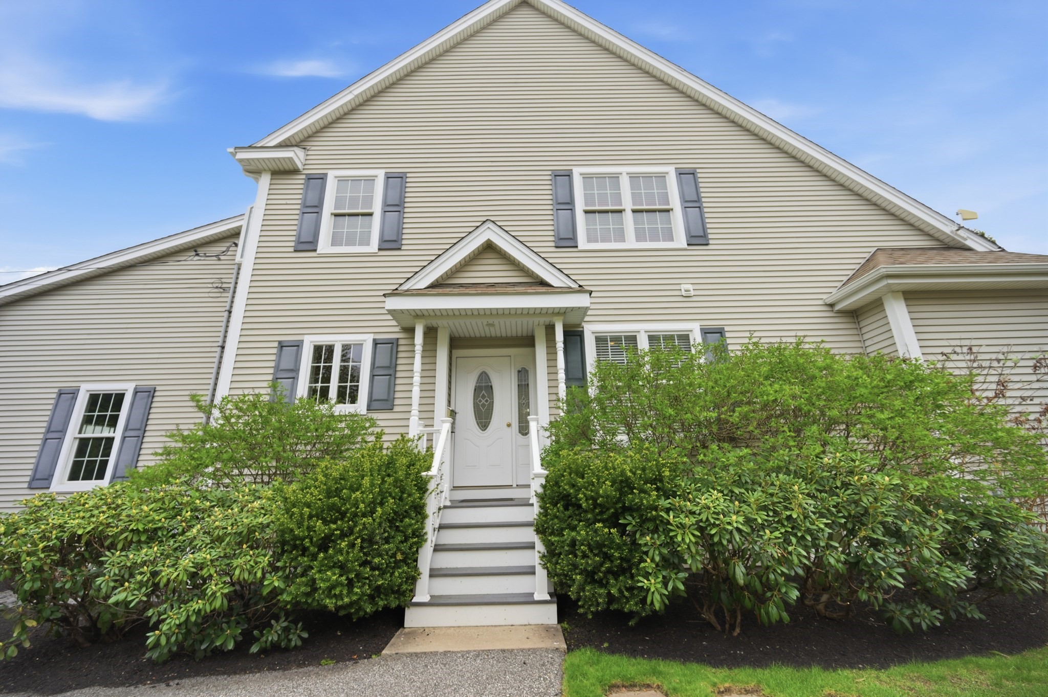 56 Merrimac St Unit B, Woburn, MA 01801