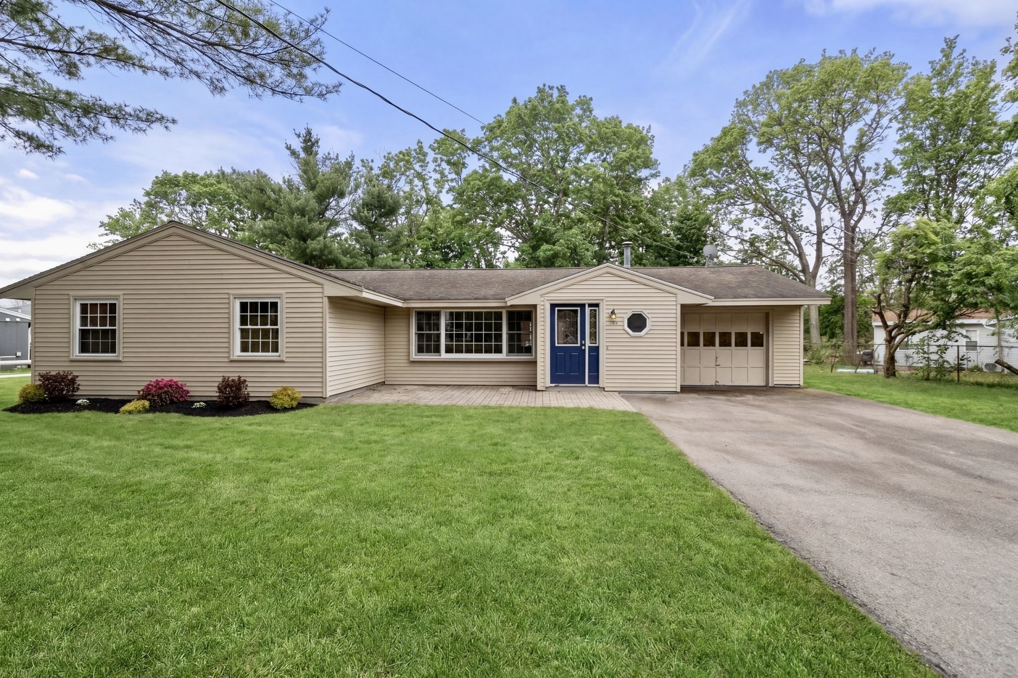 103 Wenham St, Danvers, MA 01923