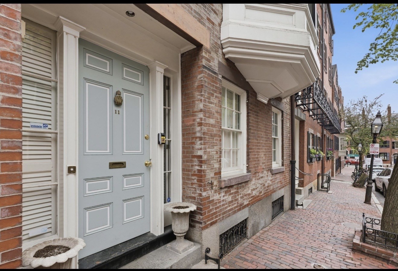 11 West Cedar, Beacon Hill, Boston, MA 02108