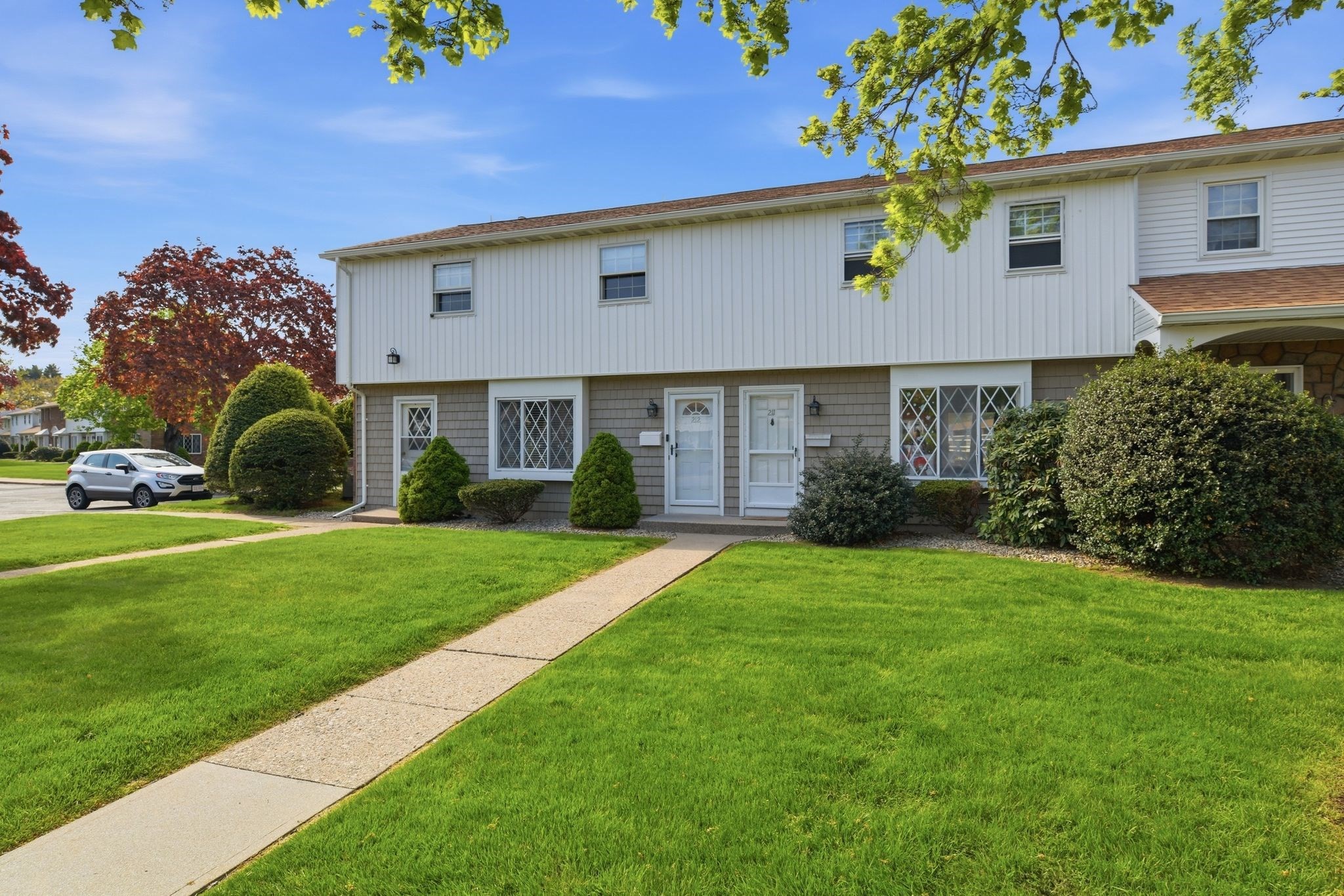 212 Blisswood Village Dr Unit 212, Ludlow, MA 01056