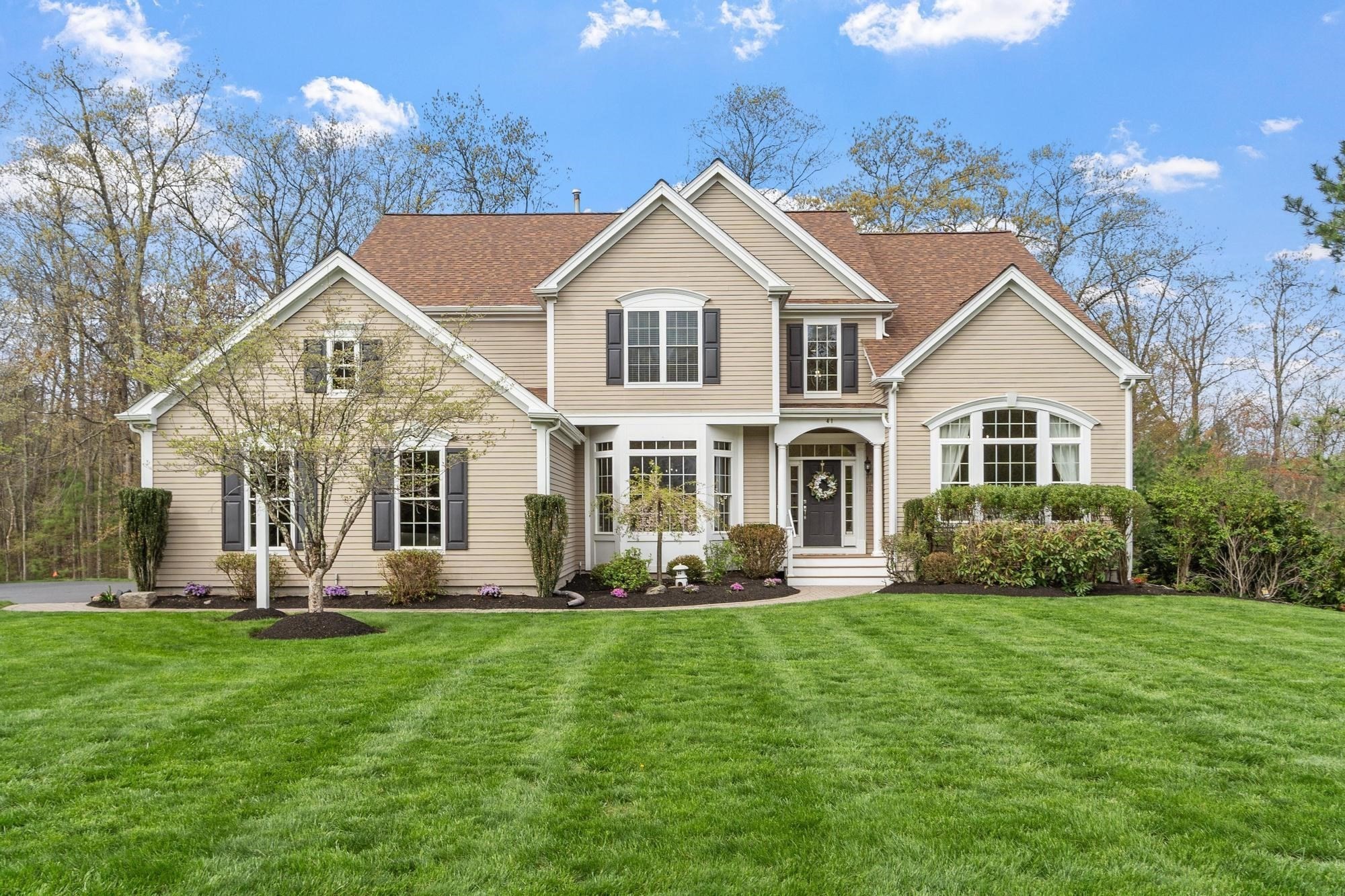 41 Canterbury Hill Rd, Acton, MA 01720