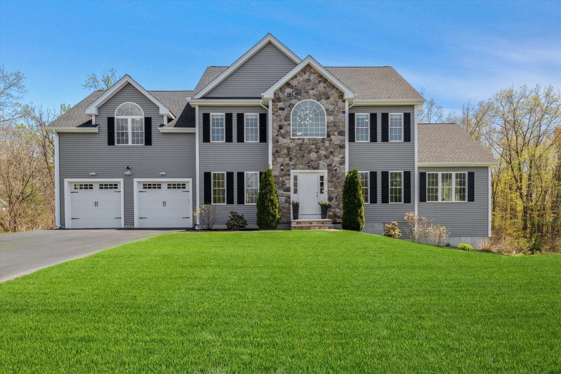223 Gulf St, Shrewsbury, MA 01545