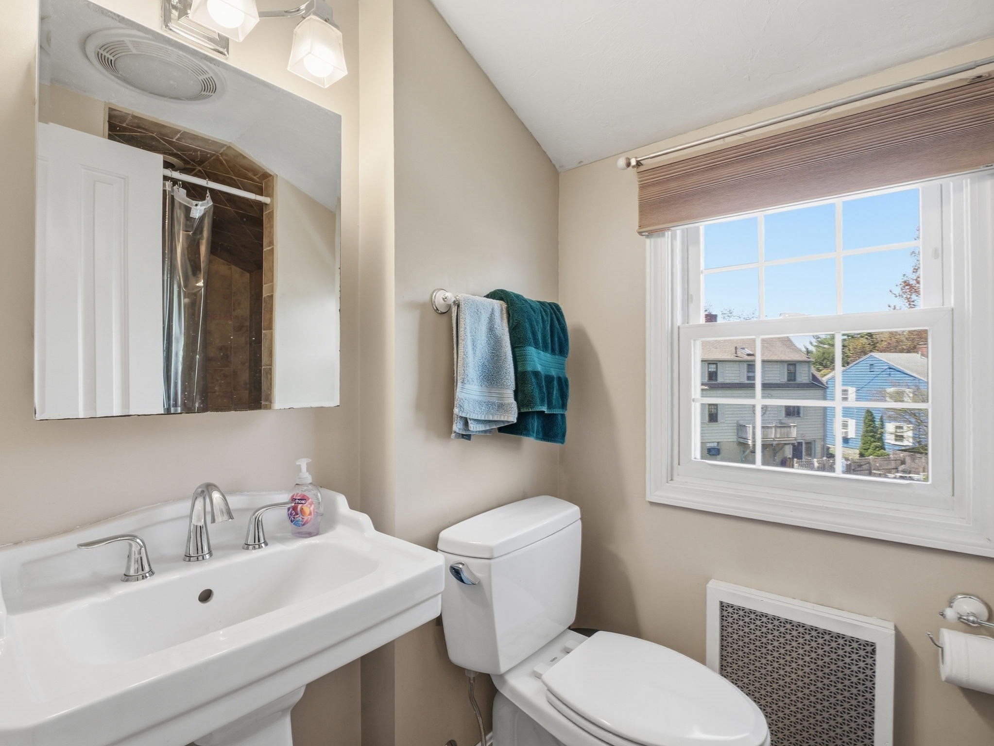 646 Lynn Fells Pkwy, Melrose, MA 02176 - Image 19