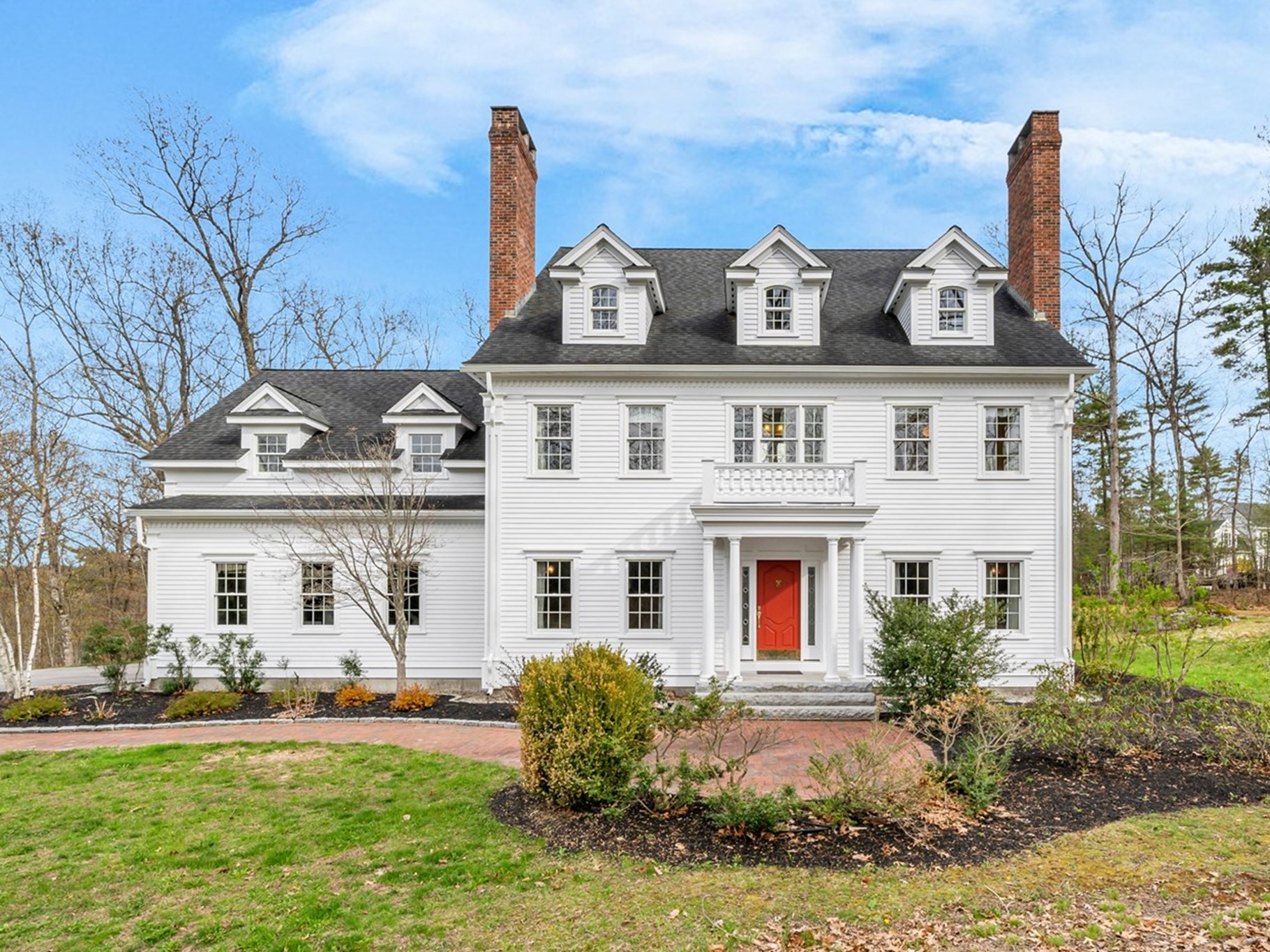 57 Shattuck St, Pepperell, MA 01463