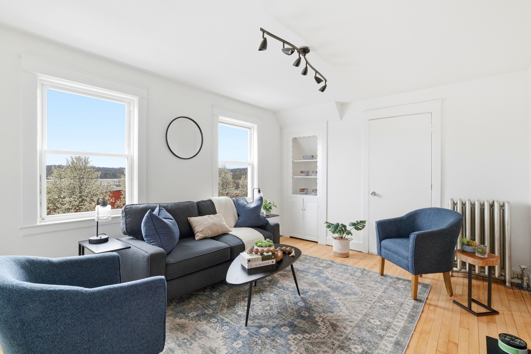 53 Barber Ave, Worcester, MA 01606