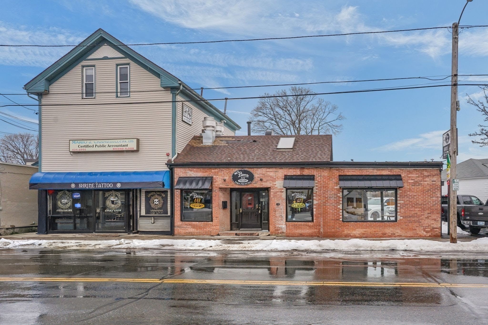 68 Taunton, East Providence, RI 02914