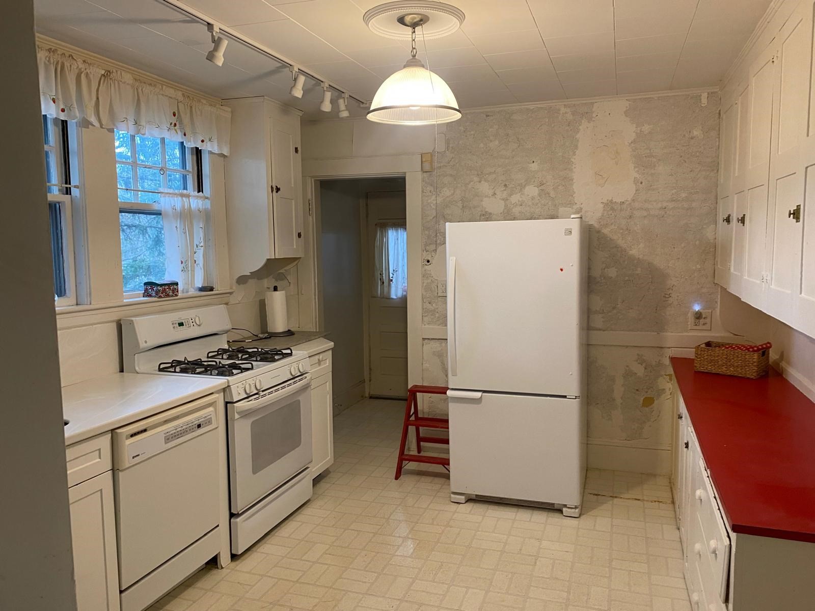 98 Lake St, Boston College, Boston, MA 02135 - Image 10