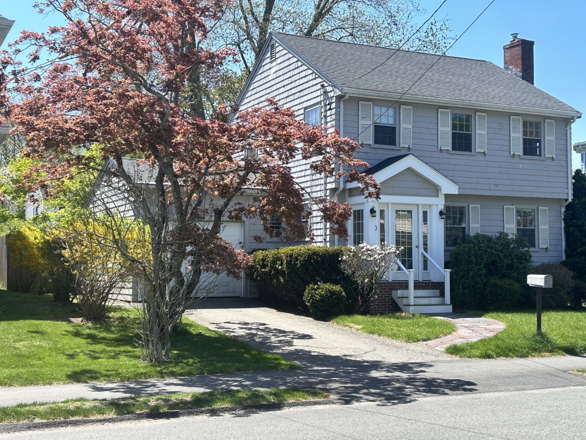 40 Elm St, Milton, MA 02186