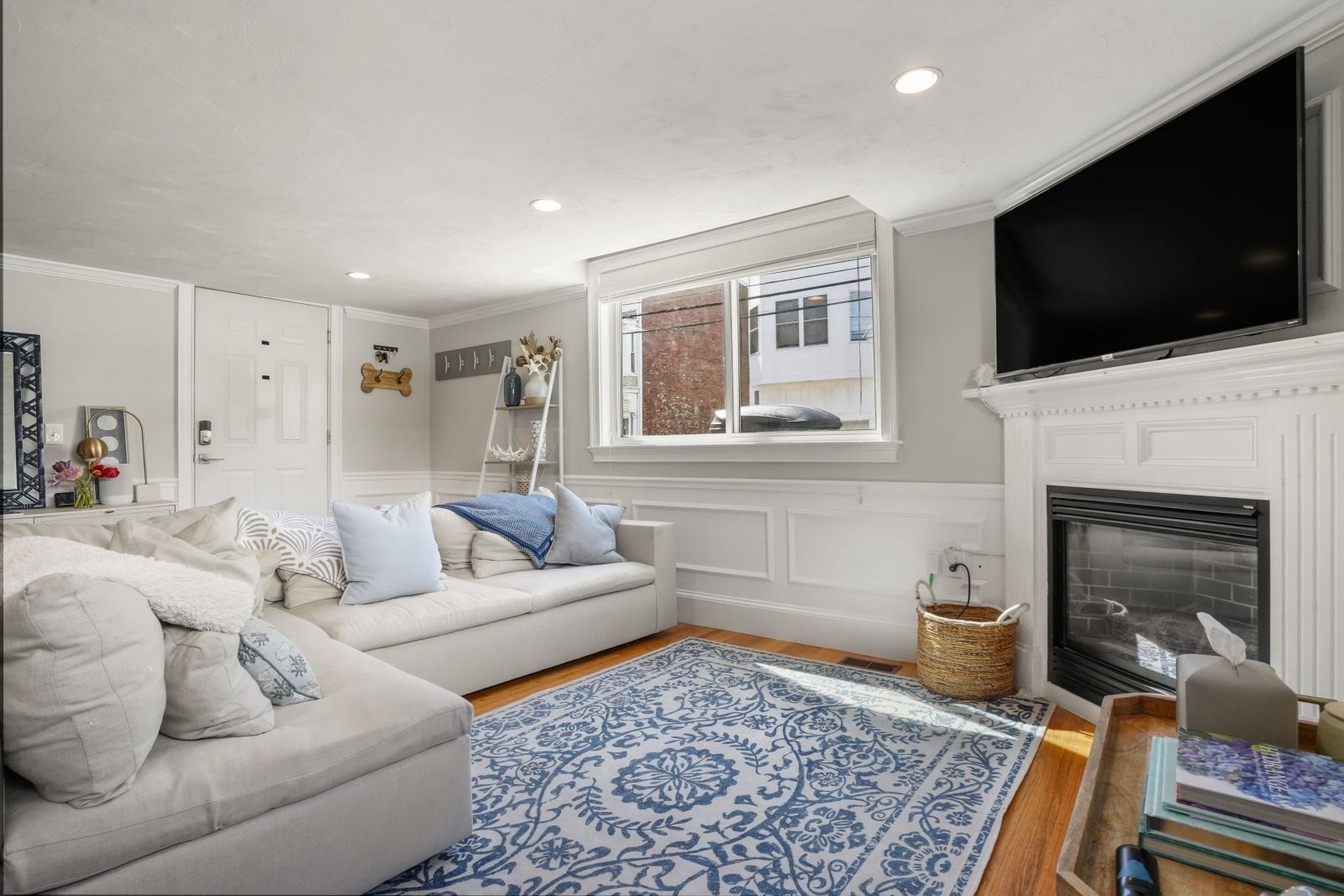 85 F St Unit 1, South Boston, Boston, MA 02127