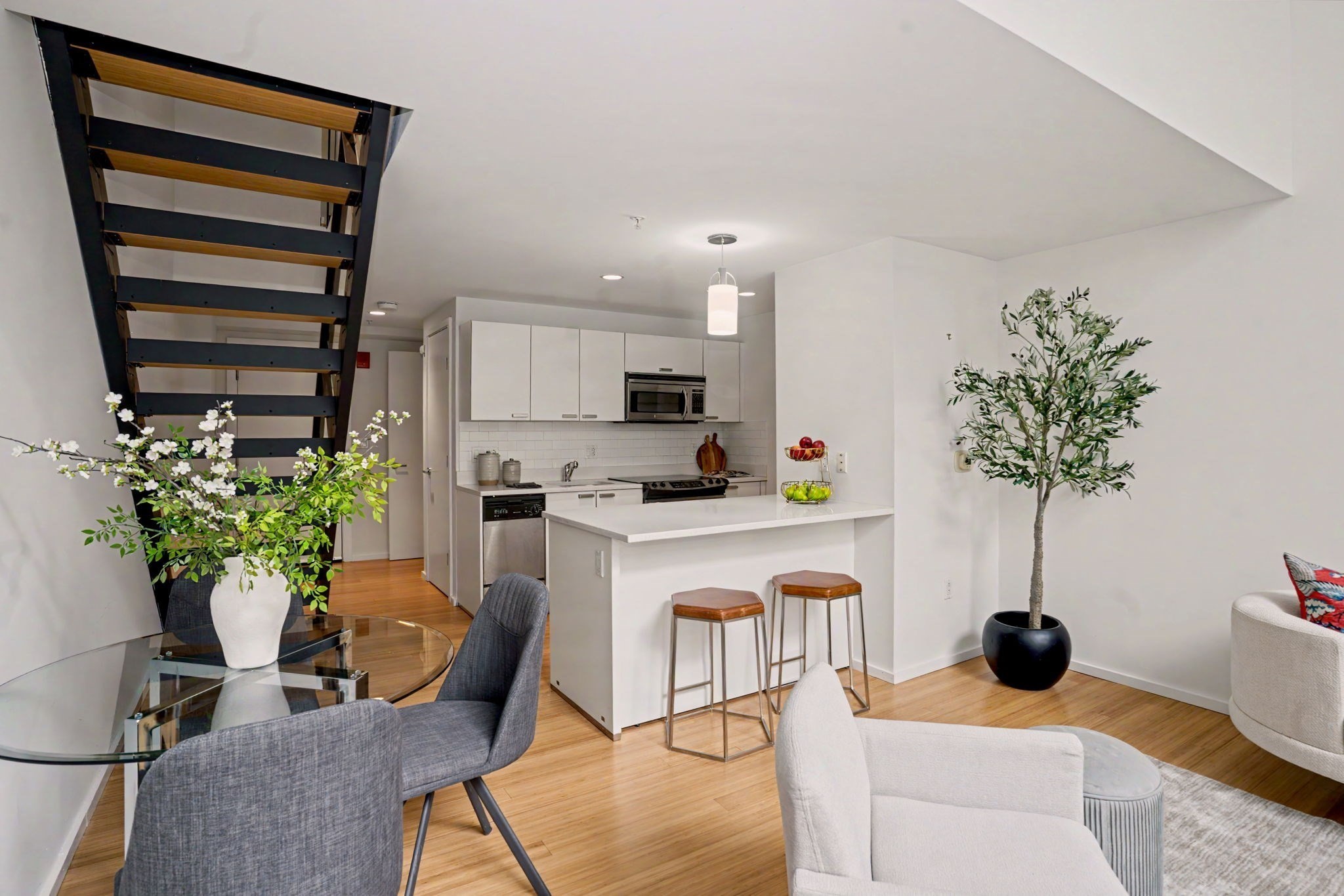 1 Earhart St Unit 115, Cambridge, MA 02141