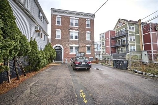 6 Bedford St Units 3R&3F