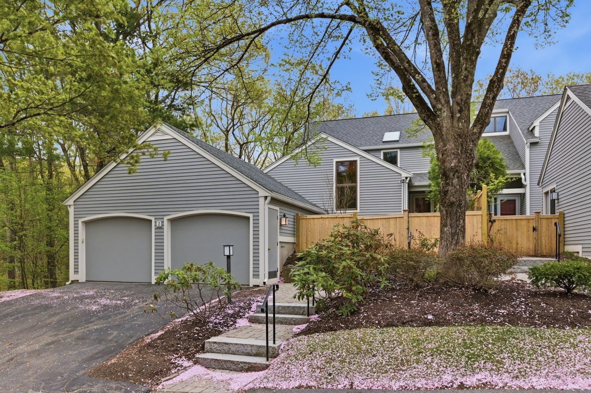 2 Hillside Dr Unit 2, Wayland, MA 01778