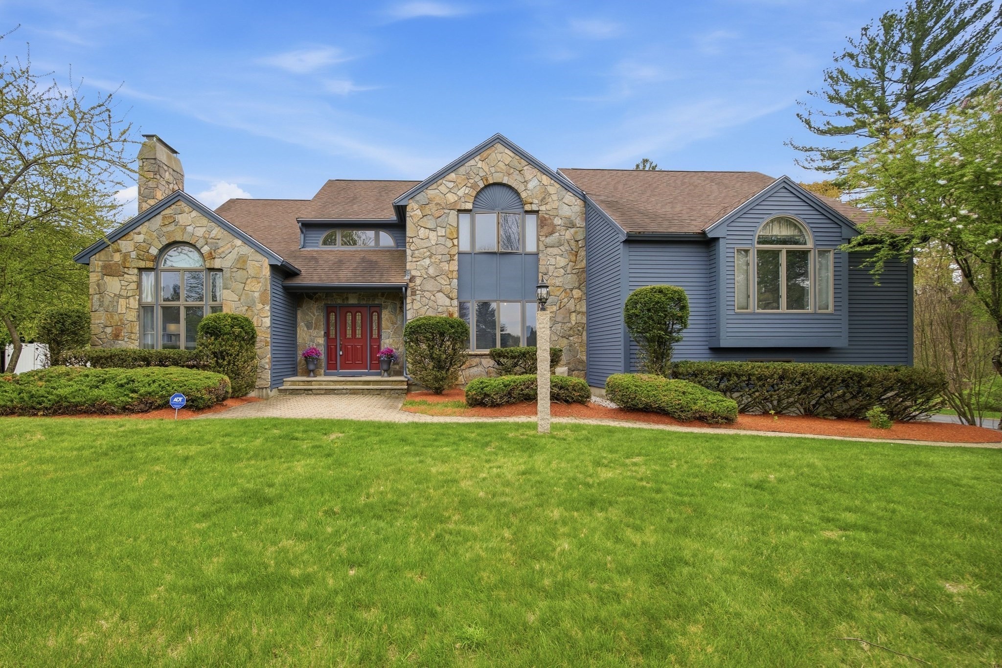 5 Powers Rd, Andover, MA 01810
