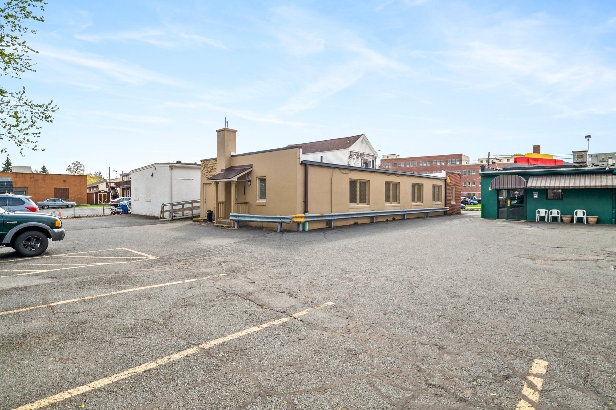 68 Westfield St, West Springfield, MA 01089