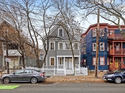 17 Cameron Avenue Unit 17, Cambridge, MA 02410