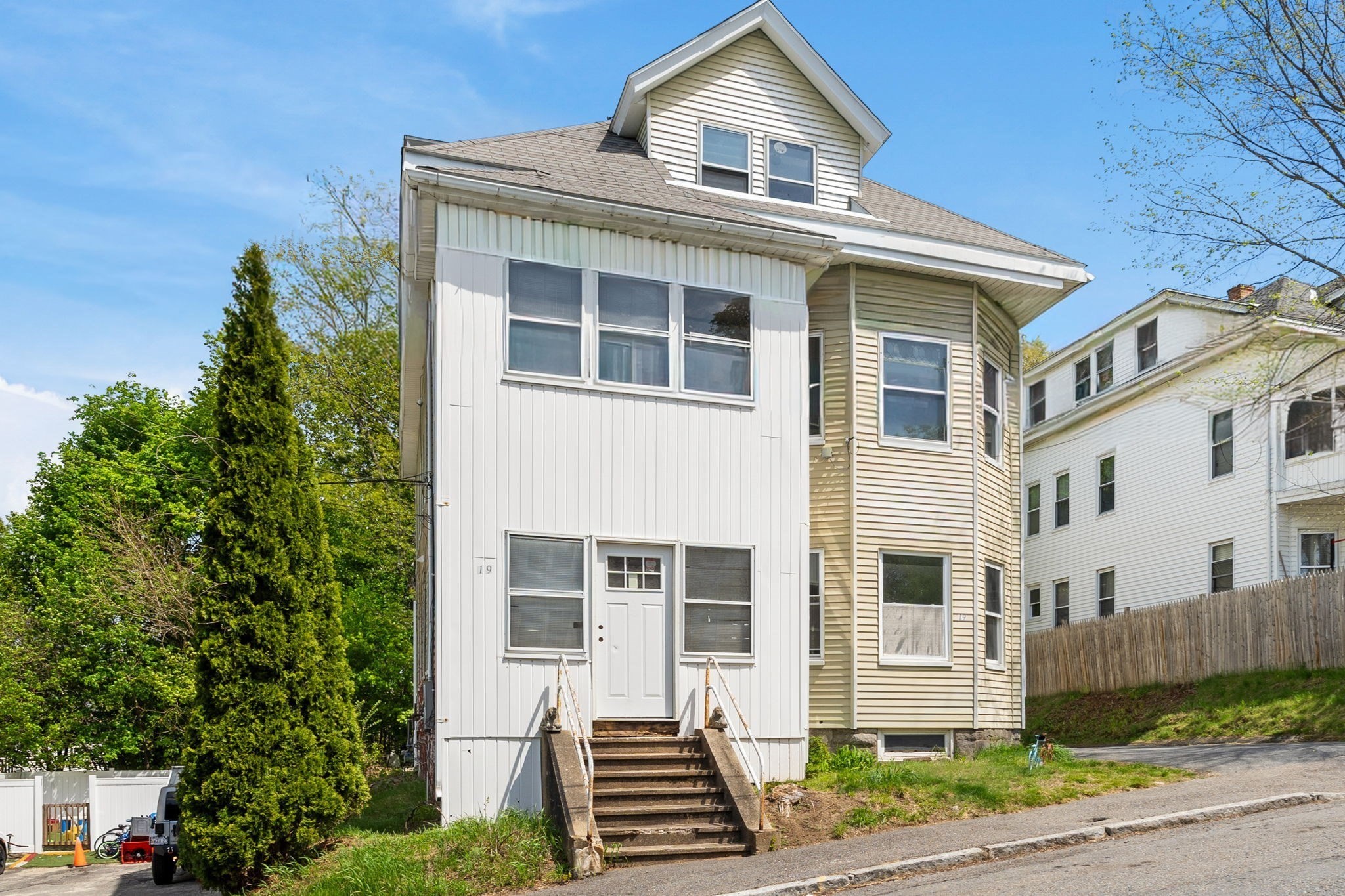 19 Francis St, Fitchburg, MA 01420 - Image 2